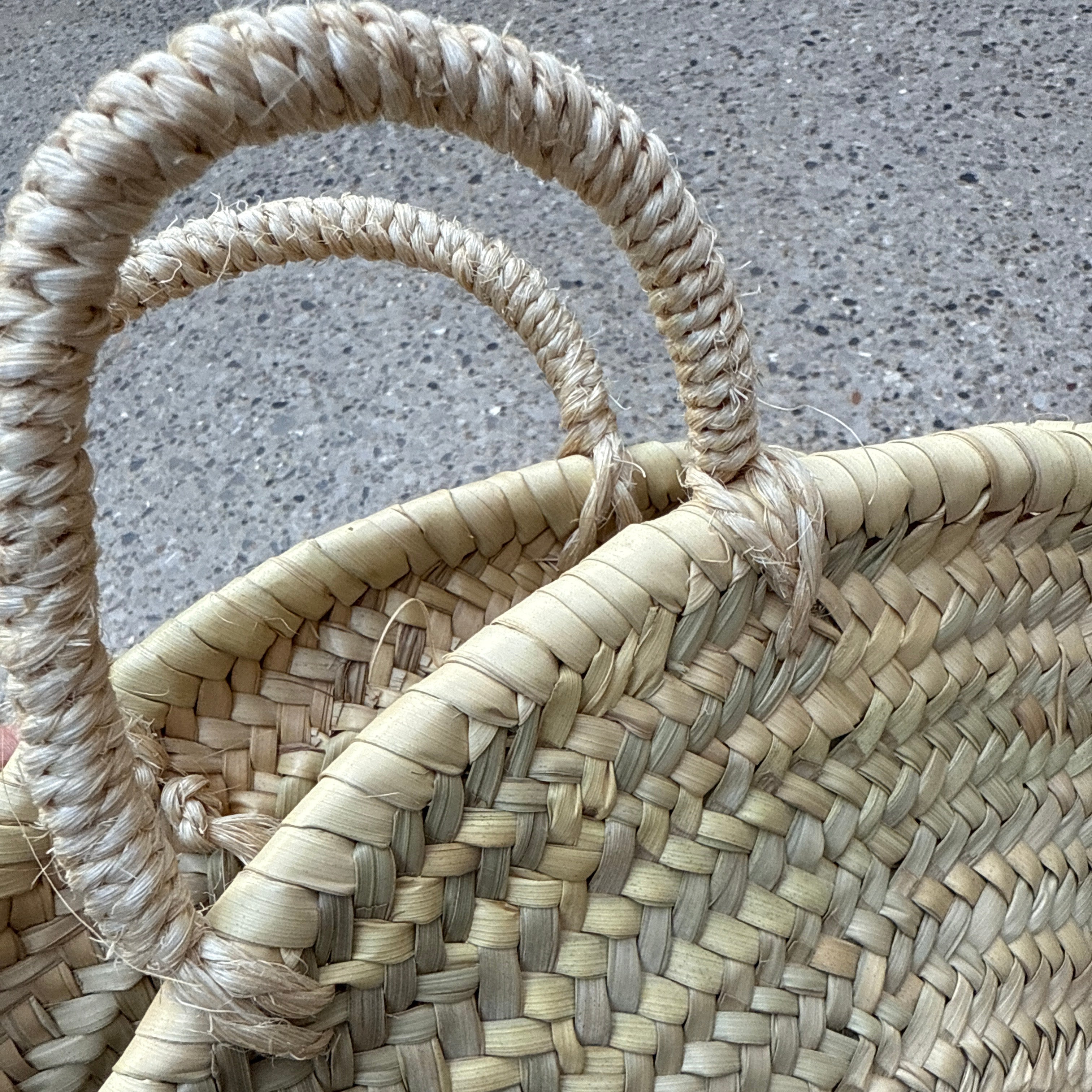 Roundy Palm Leaf Basket – Handwoven in Morocco (3 Sizes)
