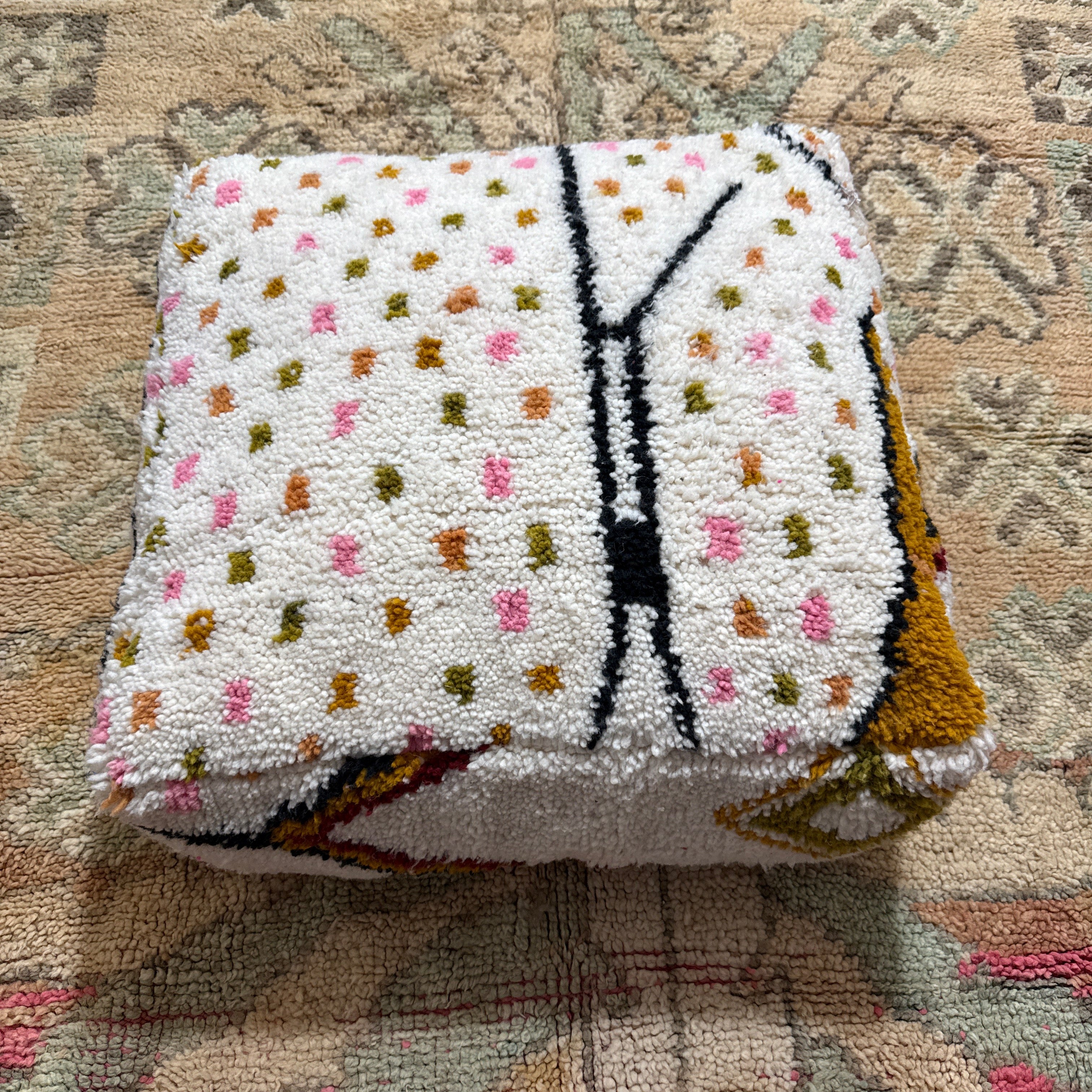 Vintage Moroccan Boujaad Pouffe – White with Multicolour Dots & Black Line (60×60×20 cm)