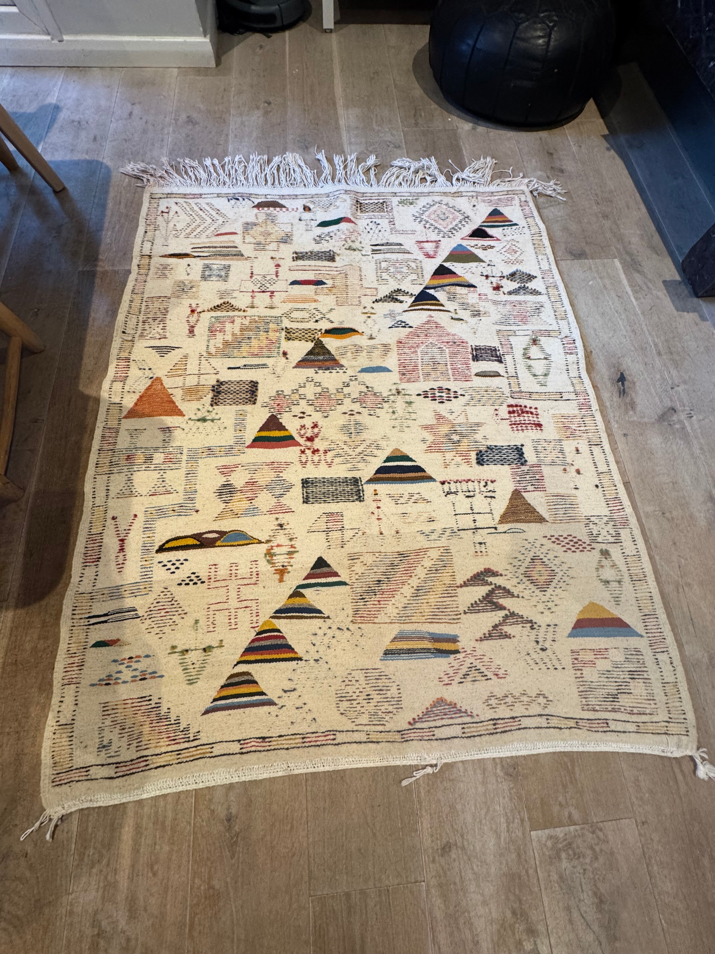 Reversible Taznakht Wool Rug – Berber Symbols | 150 x 118 cm