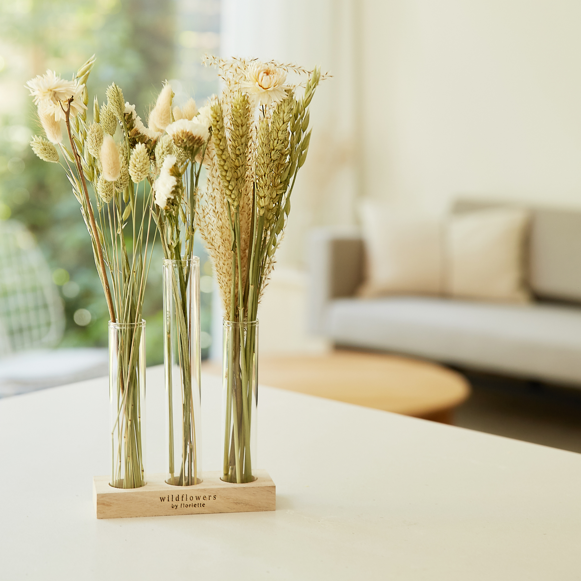 Natural Dried Flower Display with Vases – Letterbox Gift