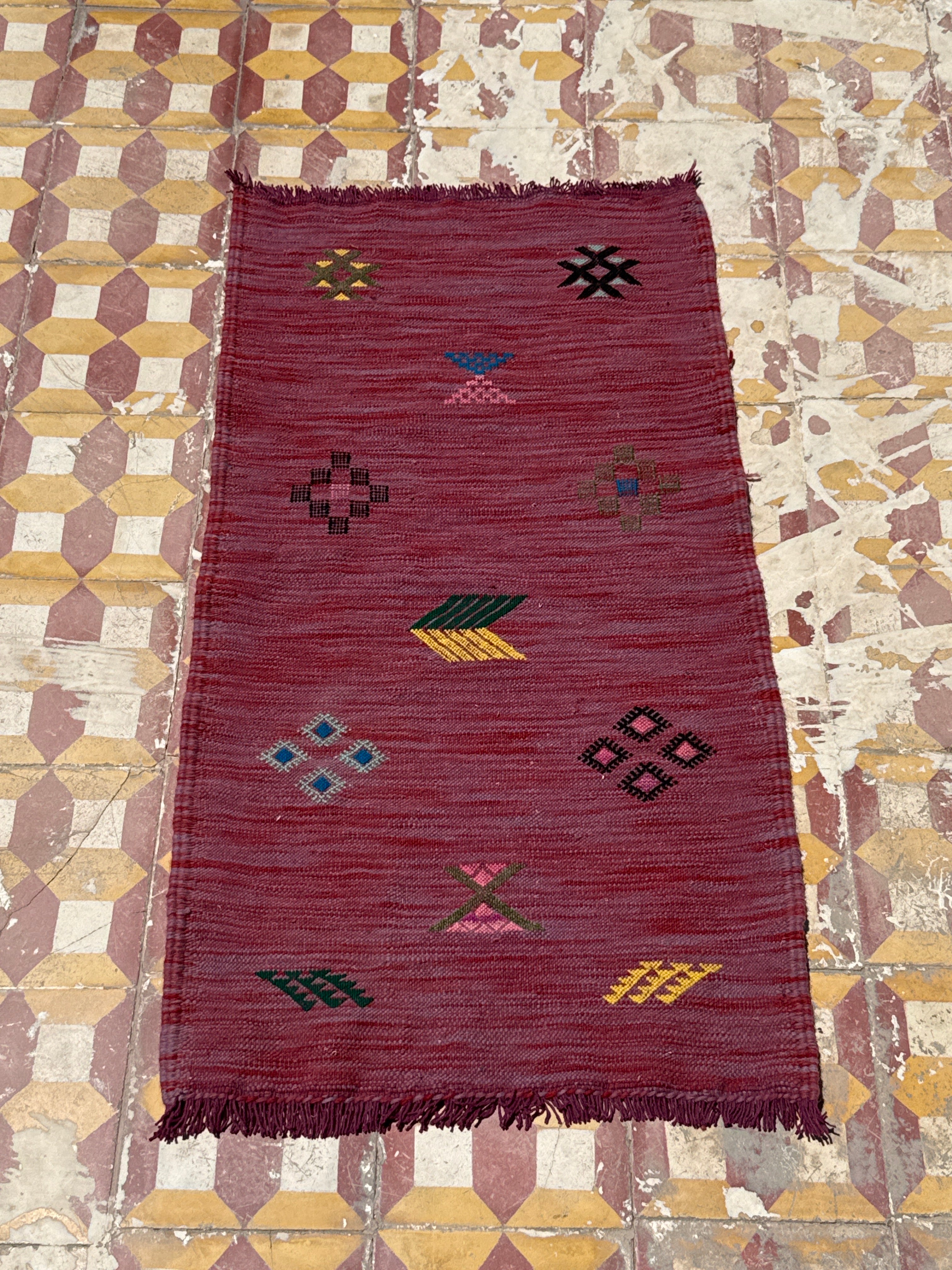 Taznakht Ranch Rug – Pomegranate Red – Small