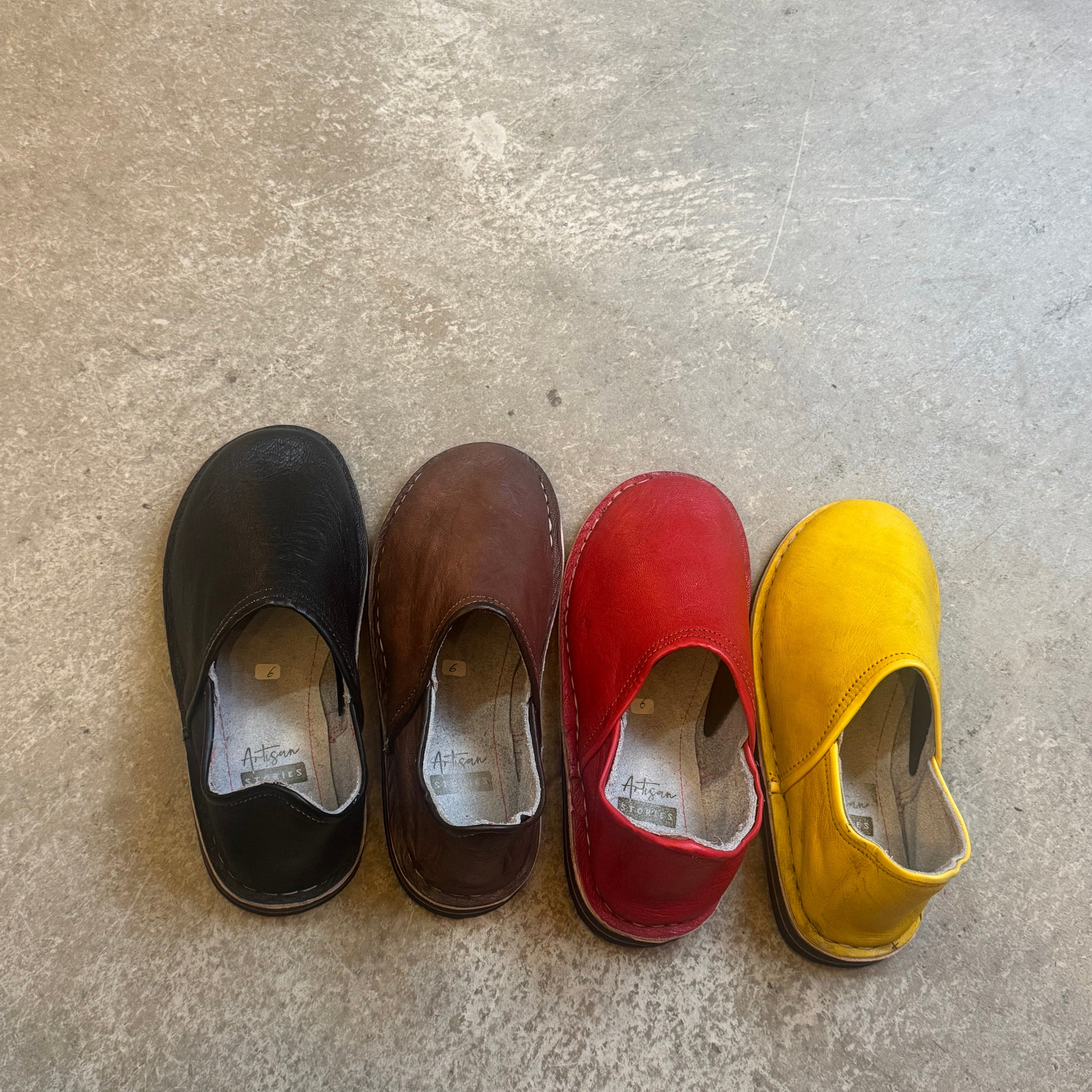 Handcrafted Moroccan Leather Babouche Slippers – Unisex Indoor & Outdoor Comfort