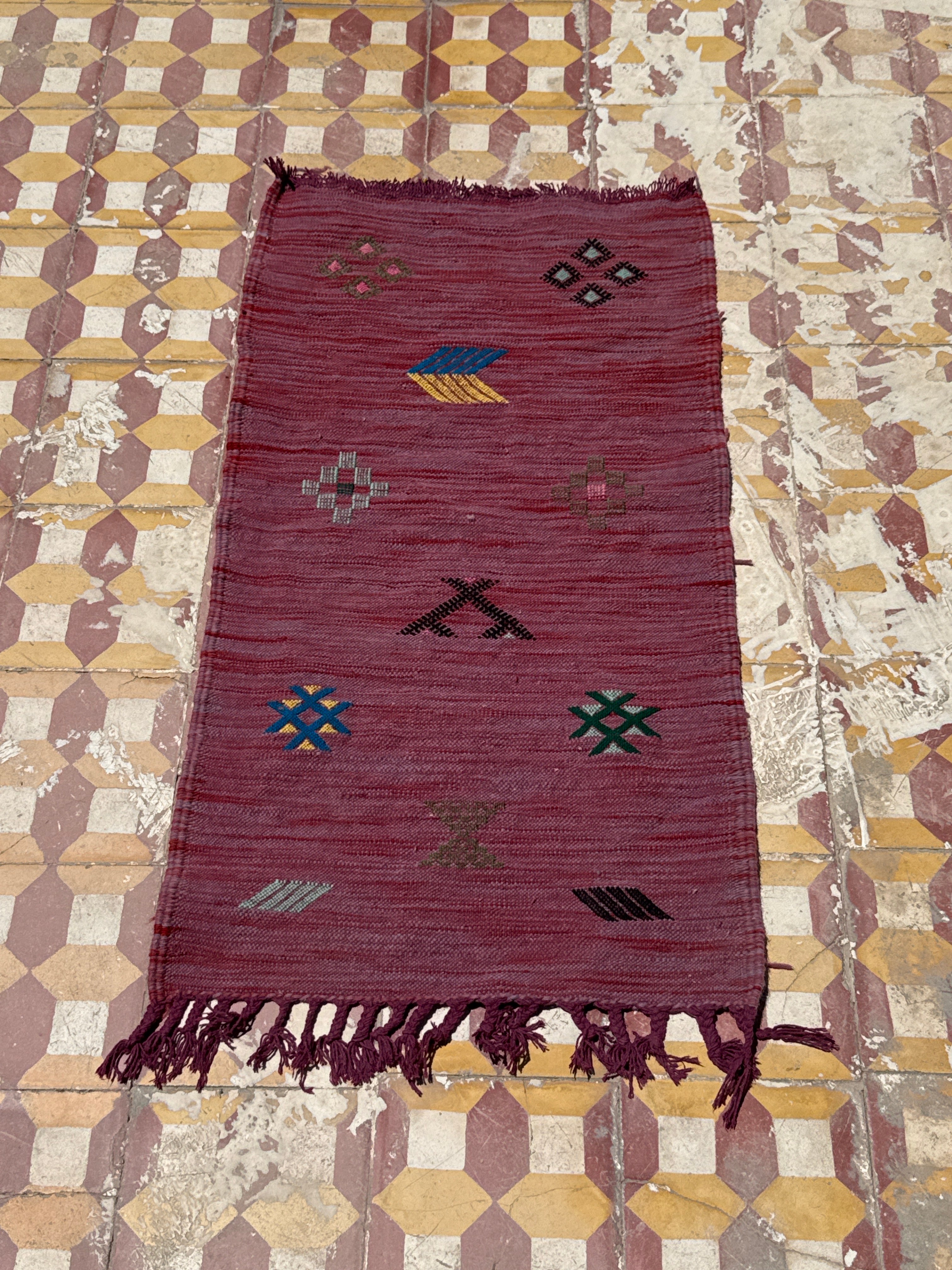 Taznakht Ranch Rug – Pomegranate Red – Small