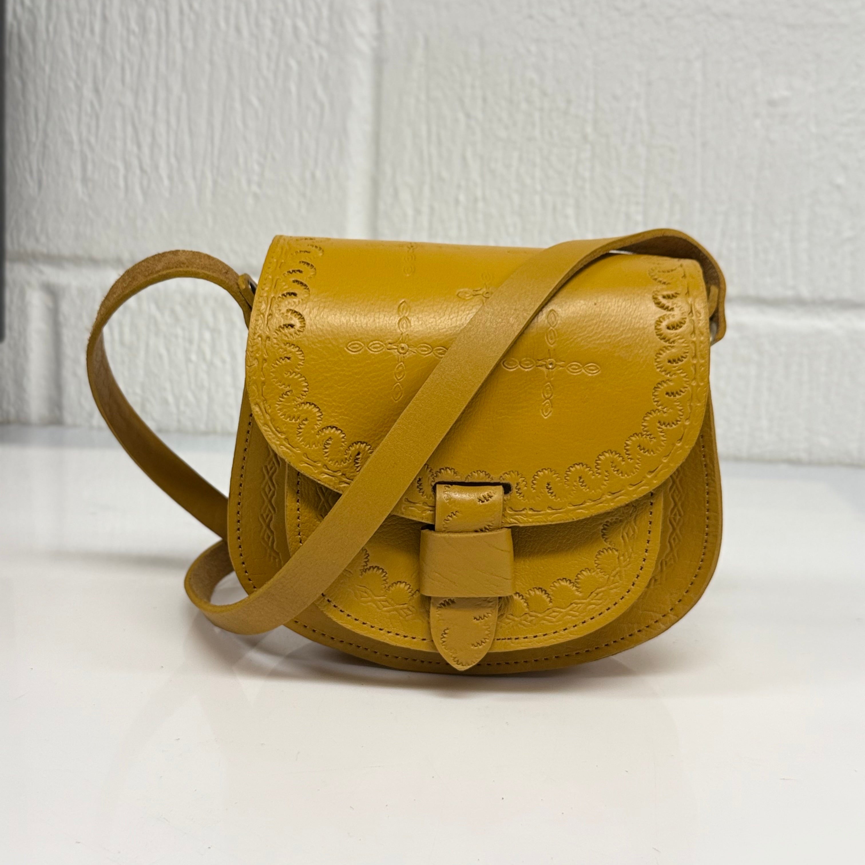 Maya Embossed Leather Saddle Bag – Handmade Moroccan Full-Grain Crossbody