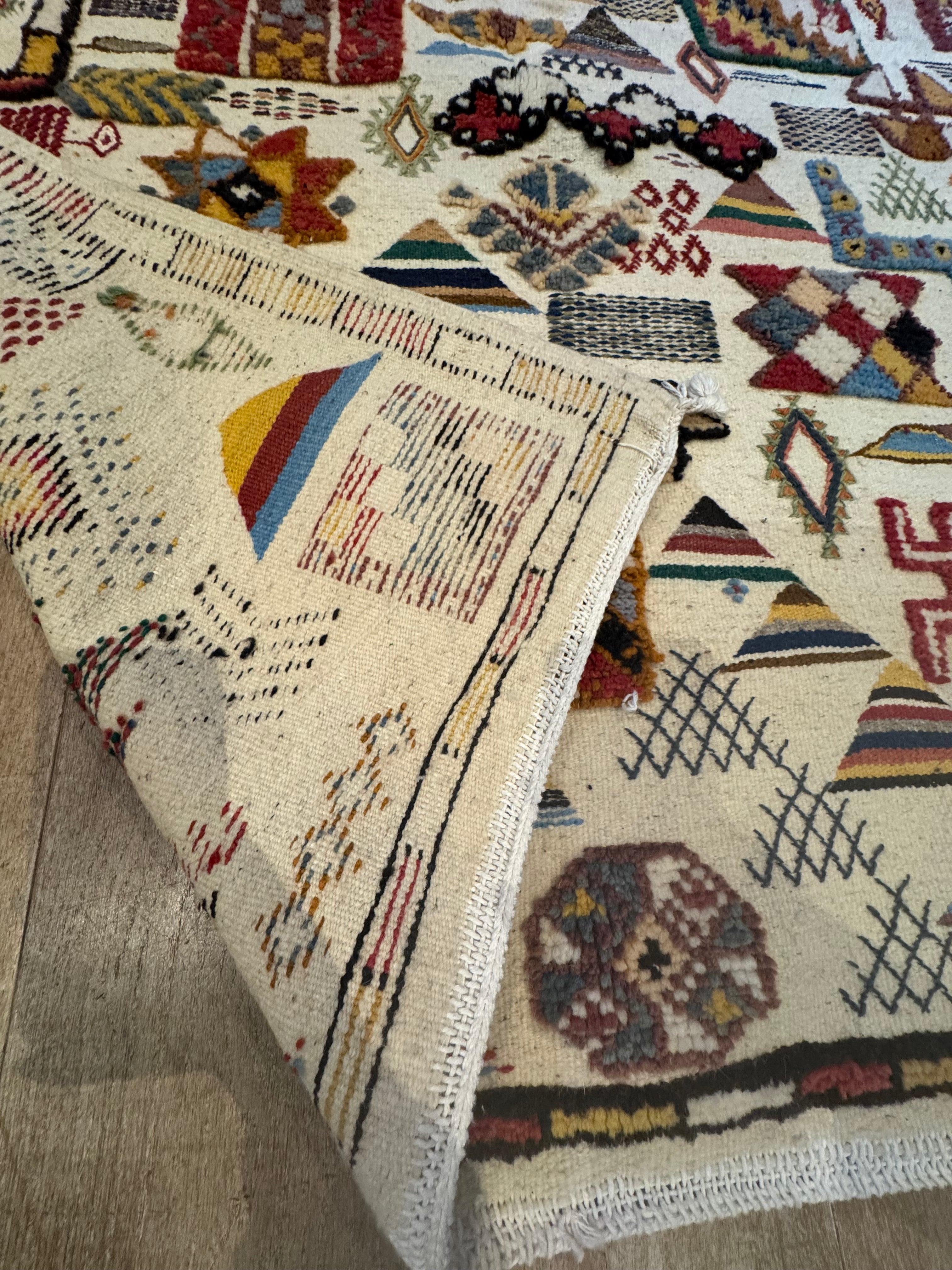Reversible Taznakht Wool Rug – Berber Symbols | 150 x 118 cm