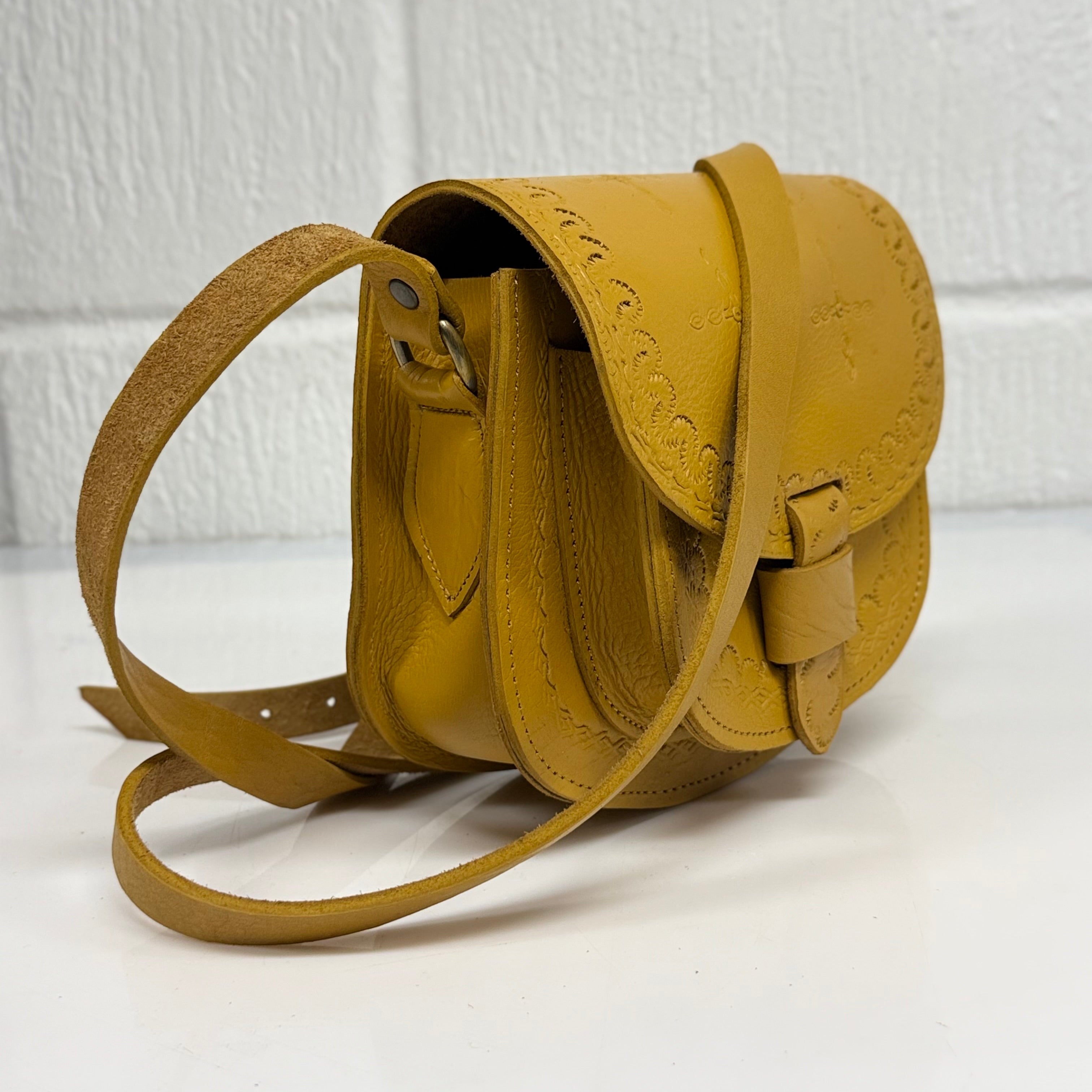 Maya Embossed Leather Saddle Bag – Handmade Moroccan Full-Grain Crossbody