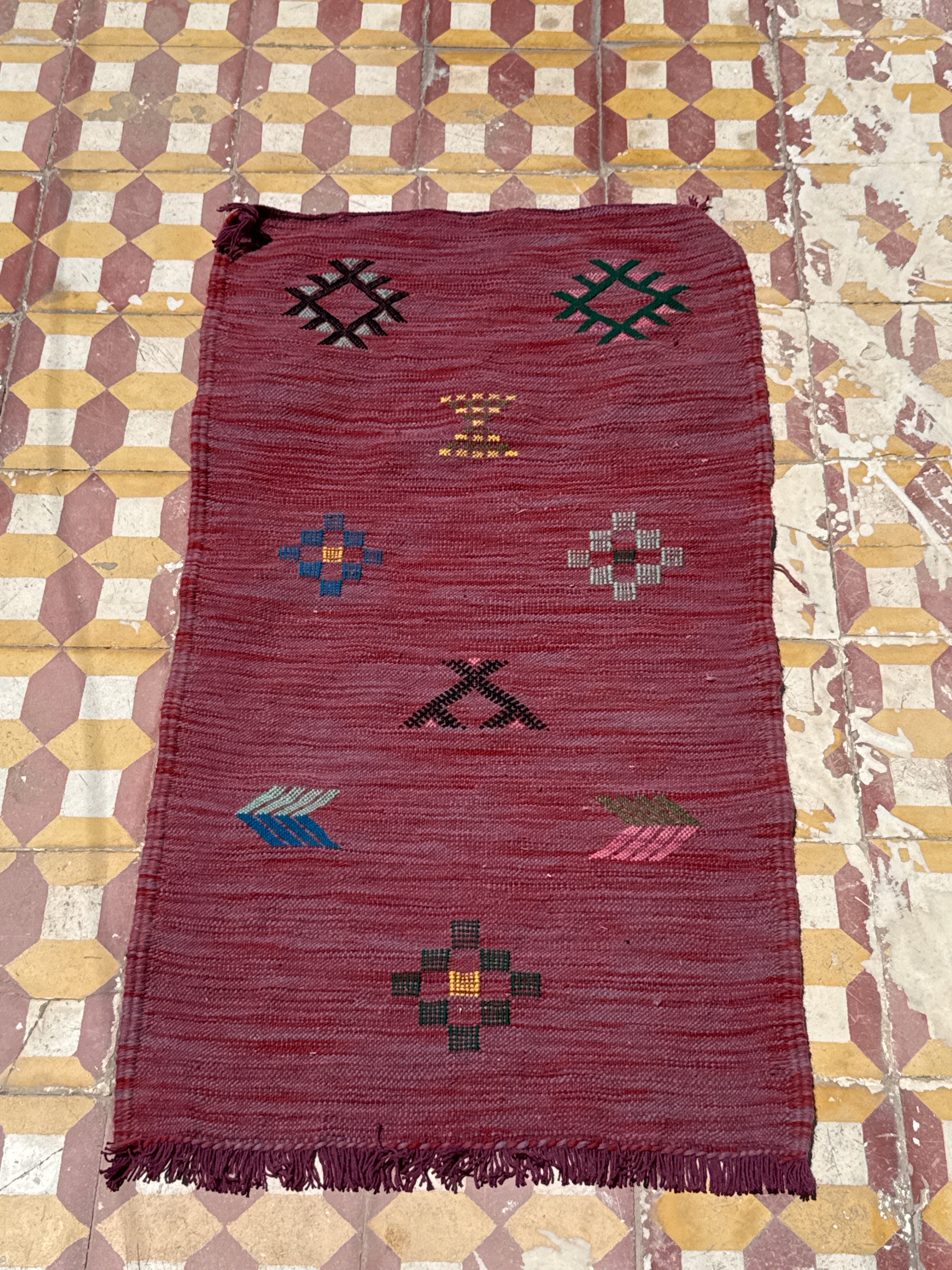 Taznakht Ranch Rug – Pomegranate Red – Small