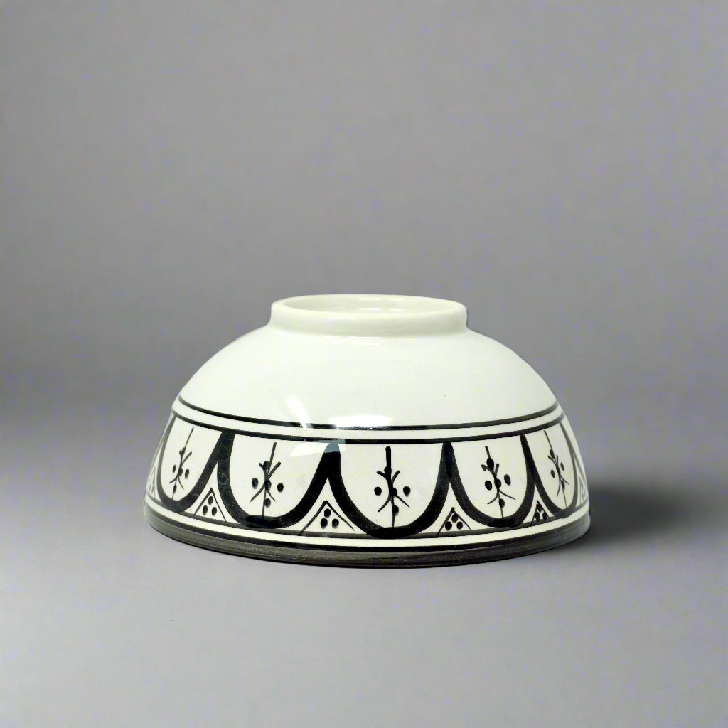 Hand-Painted Safa Ceramic Salad Bowl – Black & White