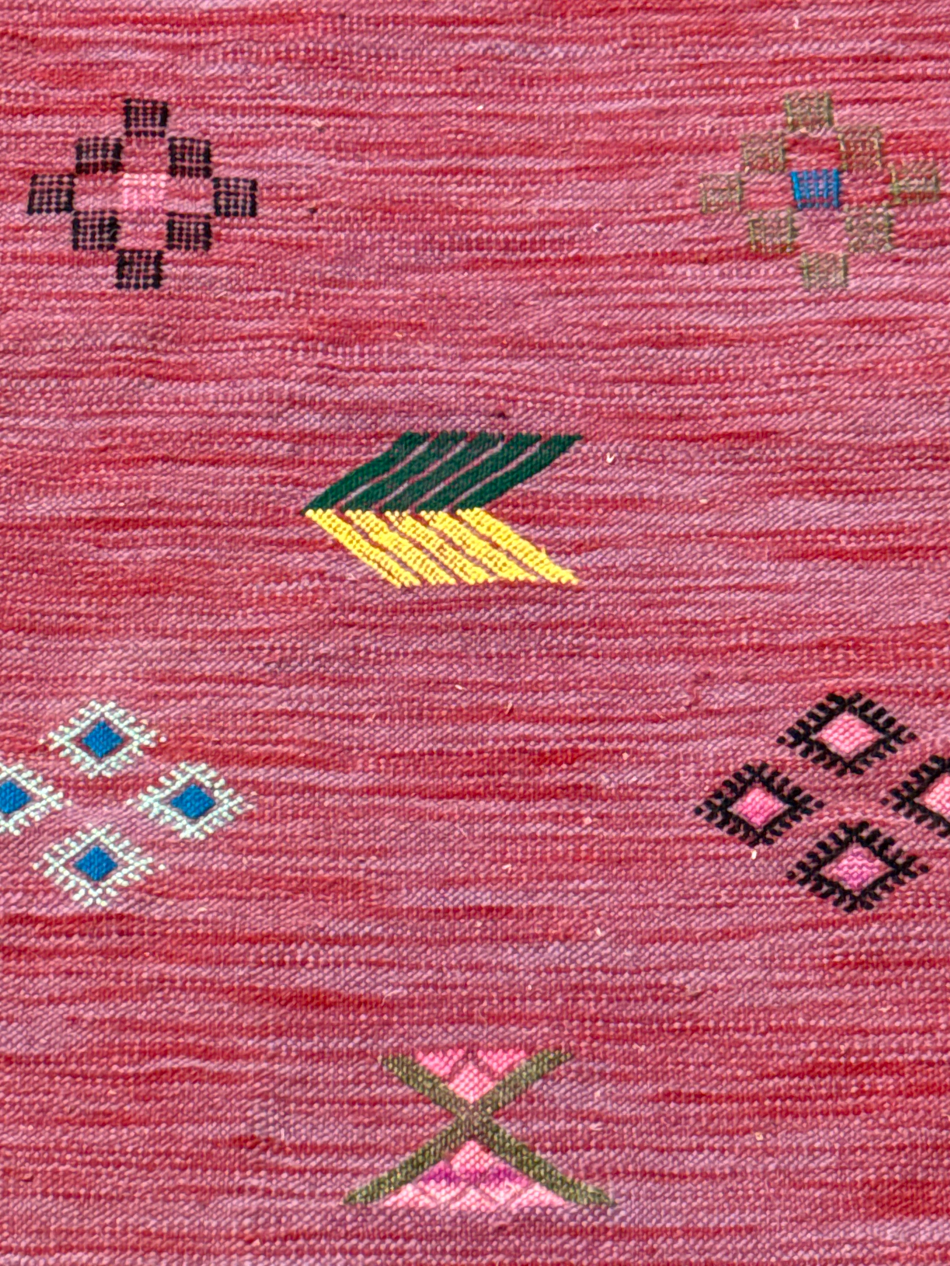 Taznakht Ranch Rug – Pomegranate Red – Small