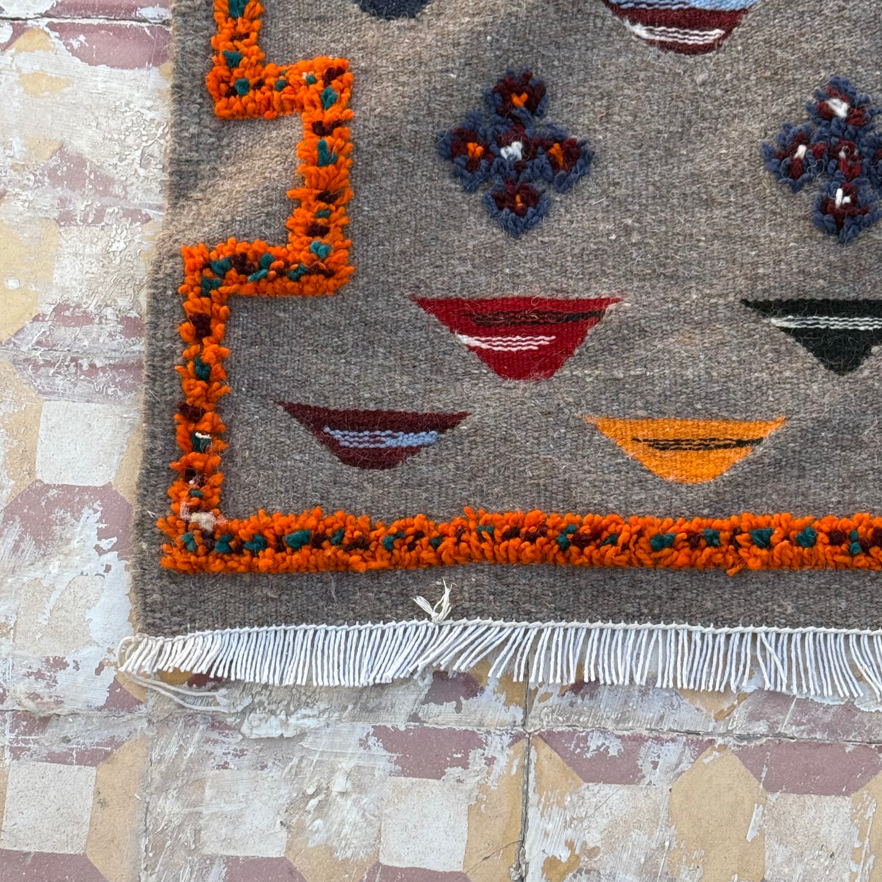 Taznakht Rug – Ember Grey – Small