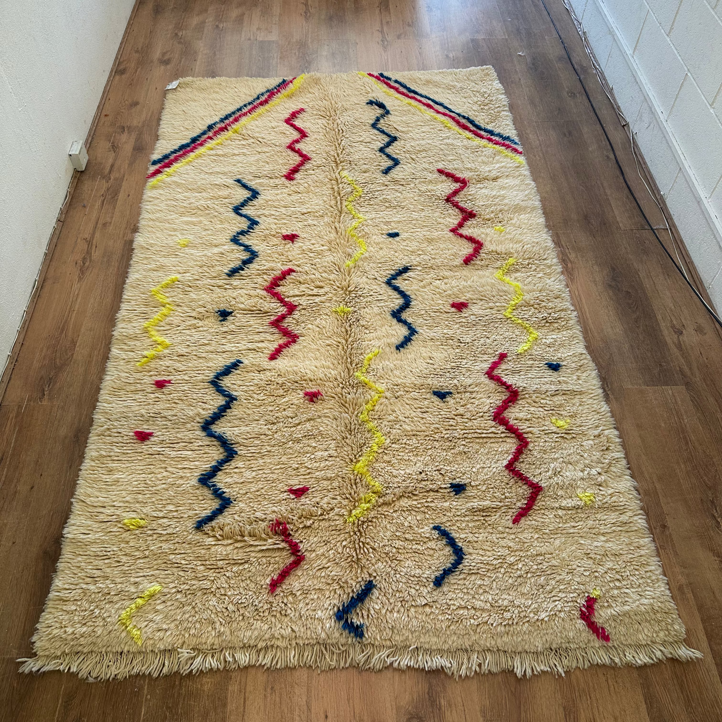 BENI OURAIN RUG 255 X 155 CM - Artisan Stories