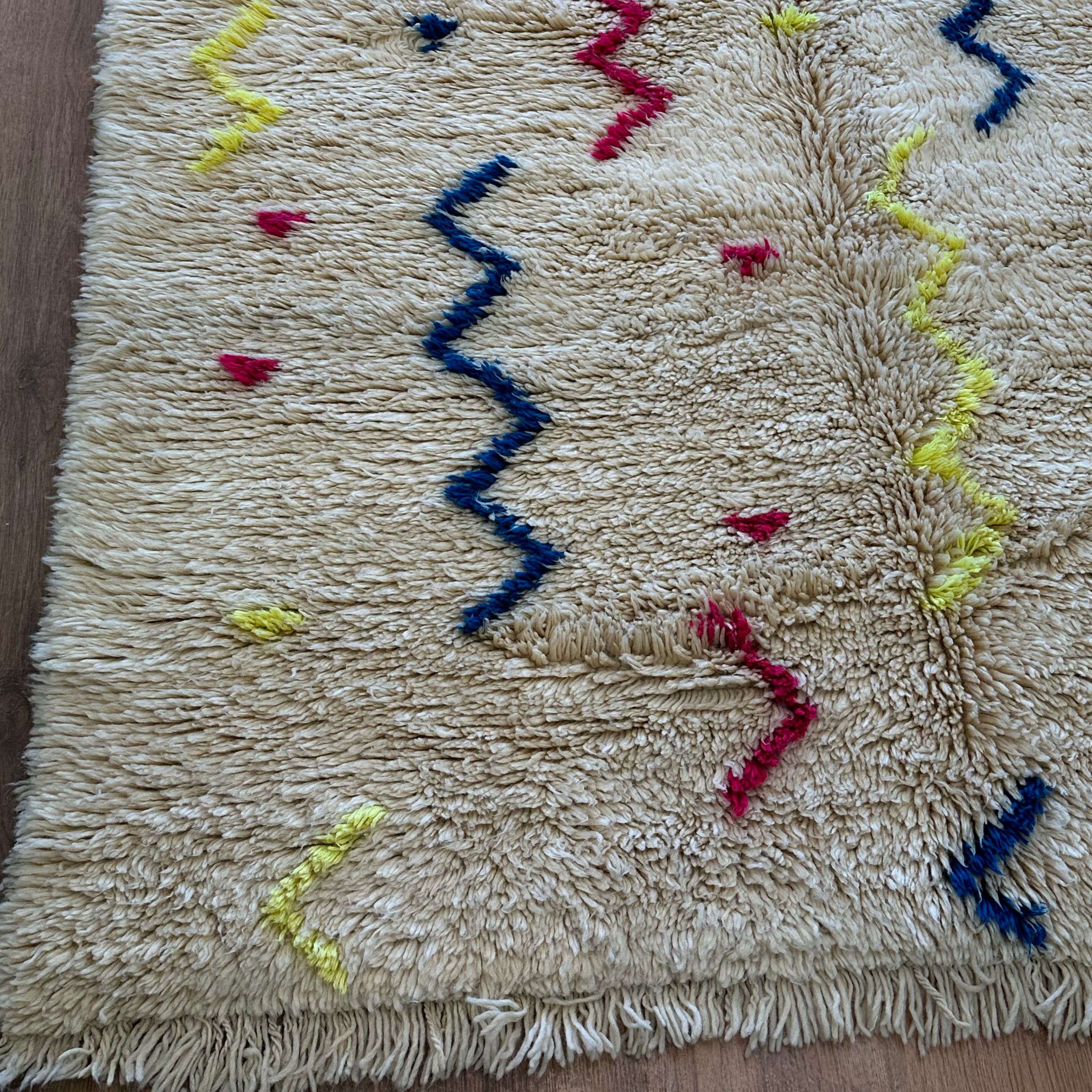 BENI OURAIN RUG 255 X 155 CM - Artisan Stories