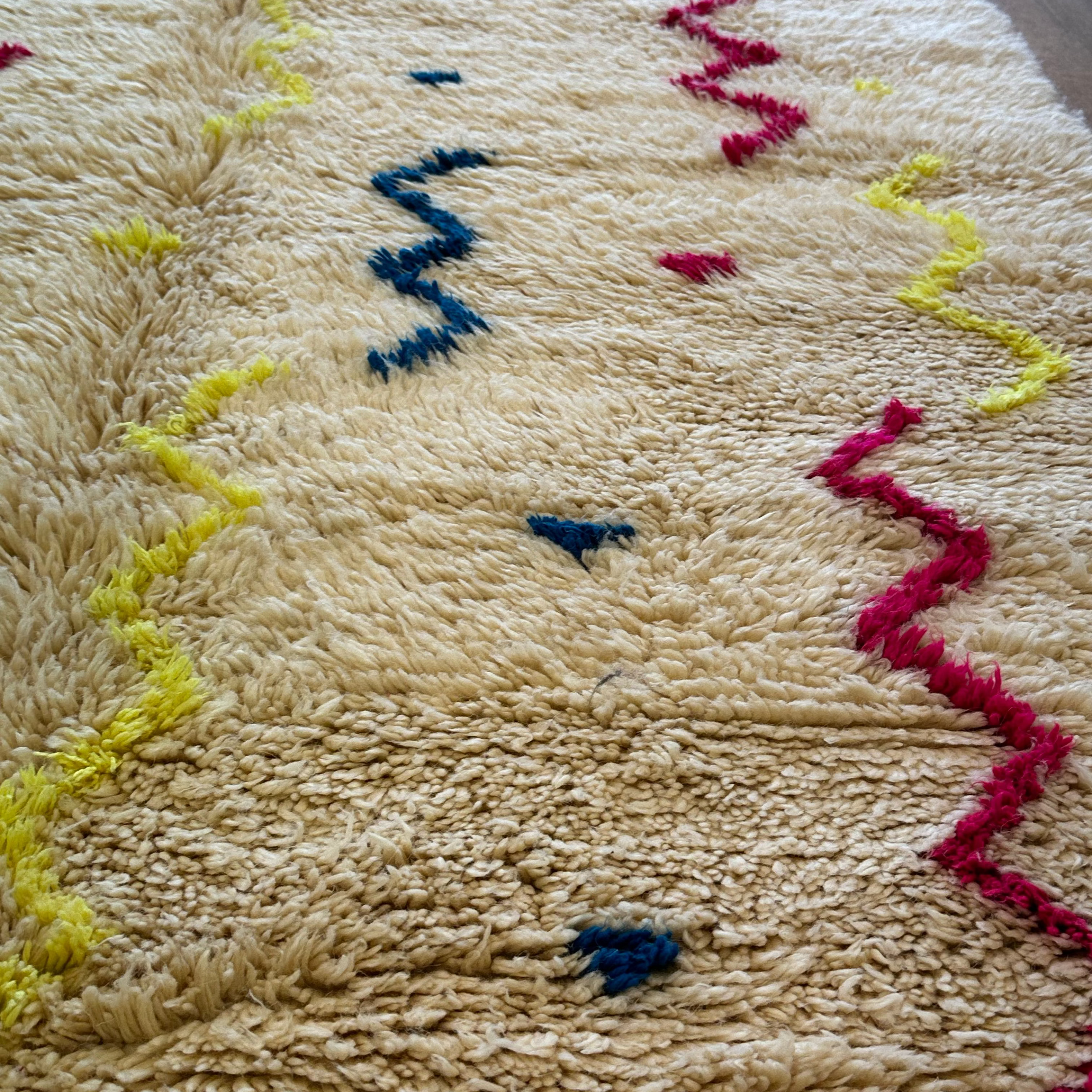 BENI OURAIN RUG 255 X 155 CM - Artisan Stories