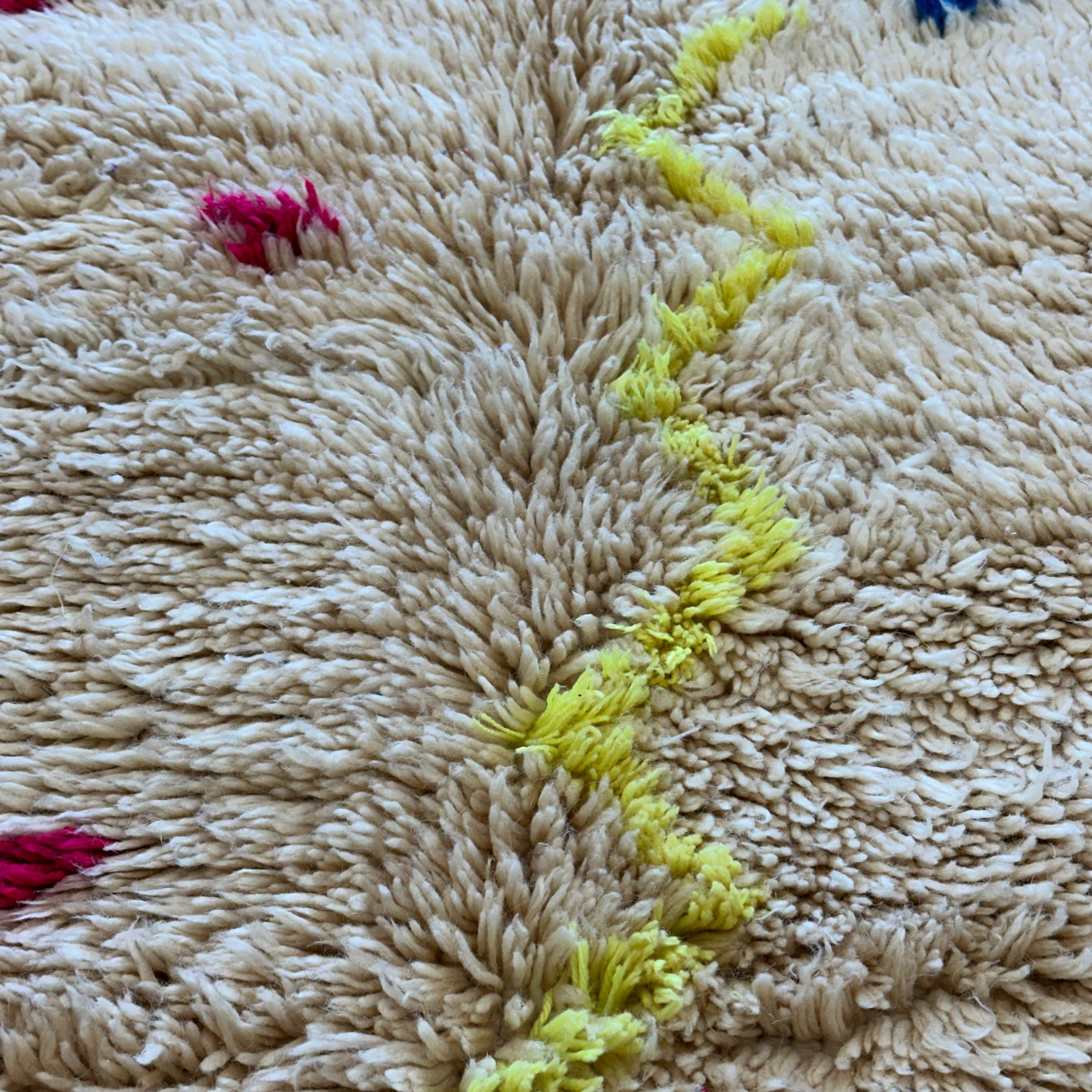 BENI OURAIN RUG 255 X 155 CM - Artisan Stories
