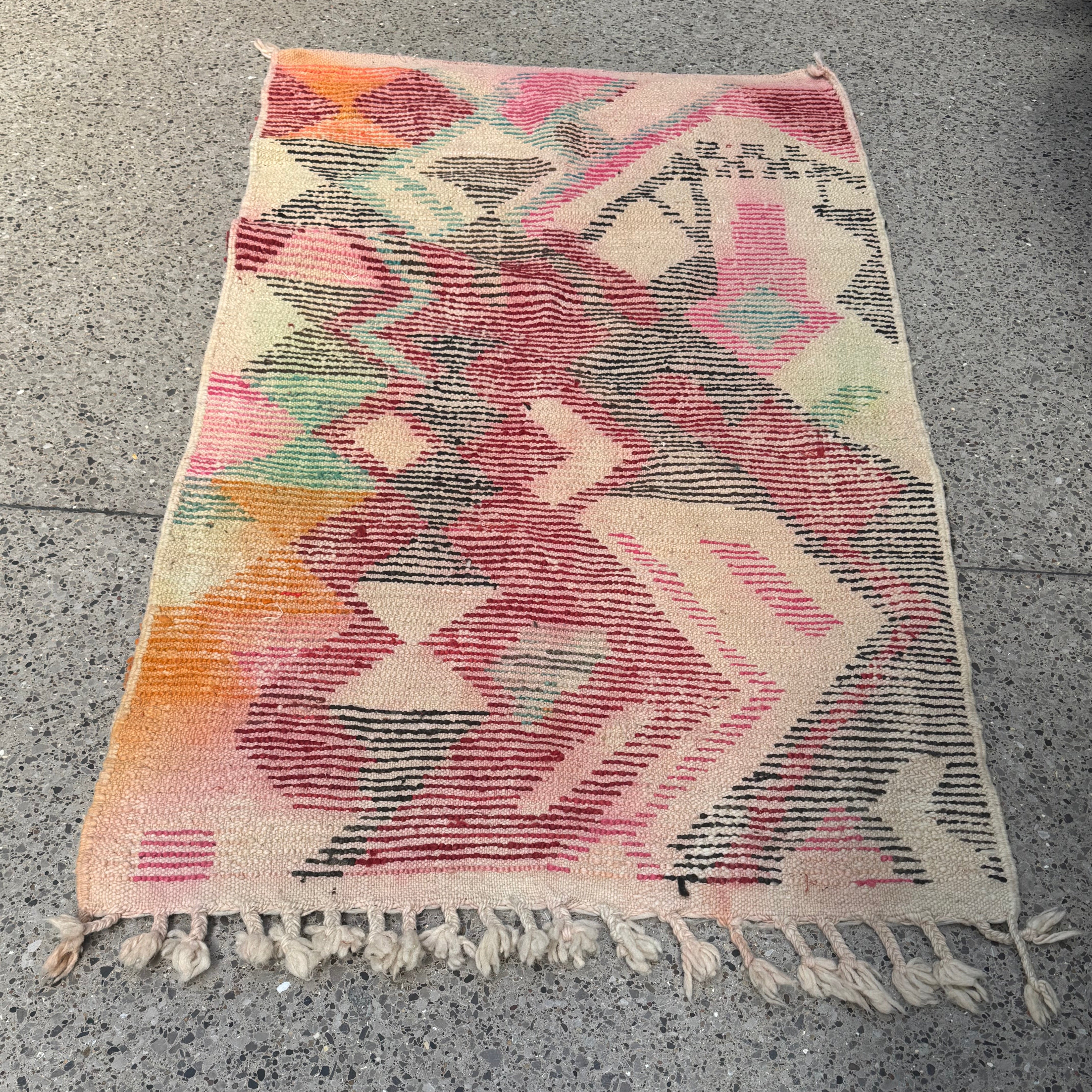 Boujaad Rug – Handmade Moroccan Boujaad Wool Rug 175 x 92 cm – Vintage Reversible Geometric Pattern