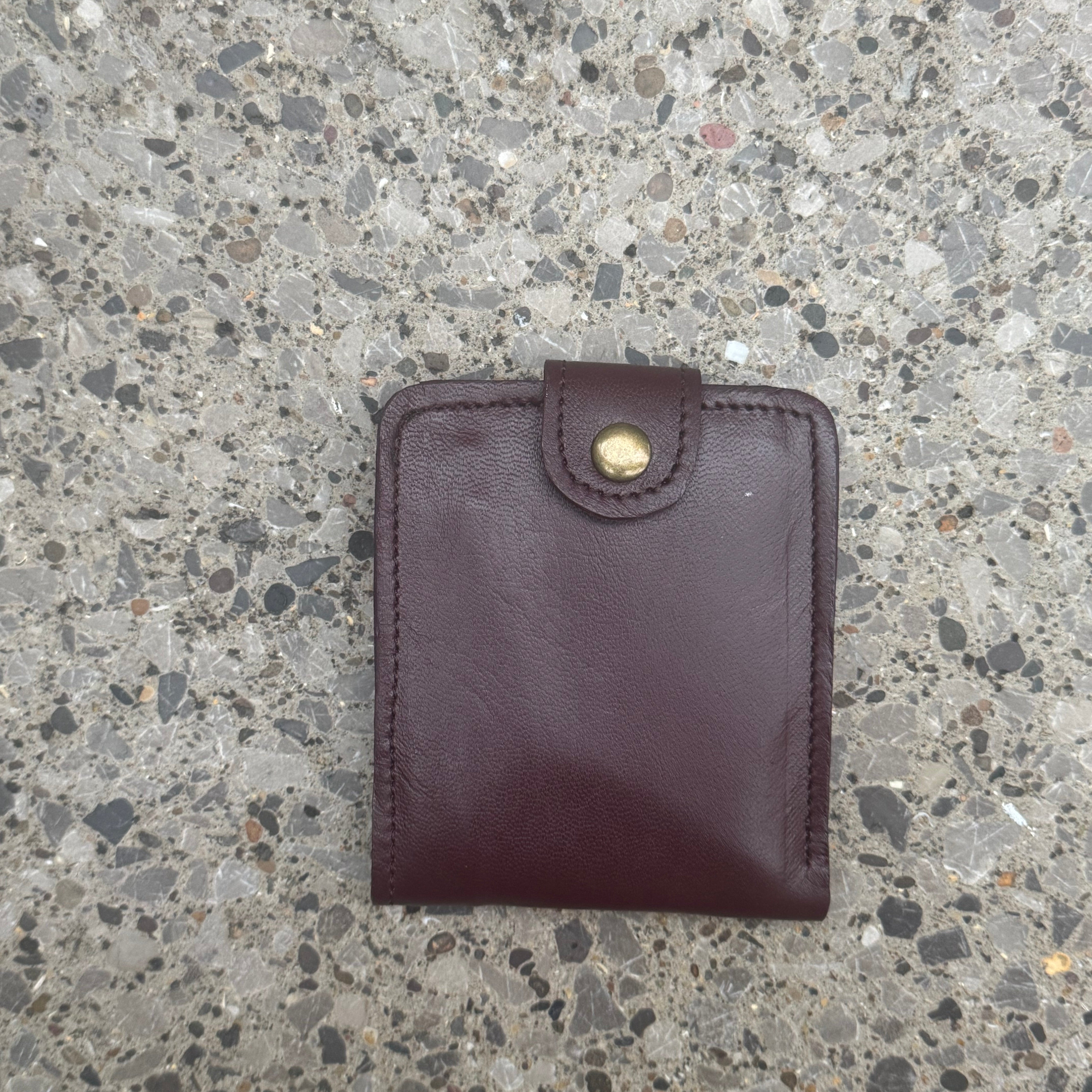 Ismad Handmade Men’s Leather Wallet – Classic Slim Design with Coin Pocket