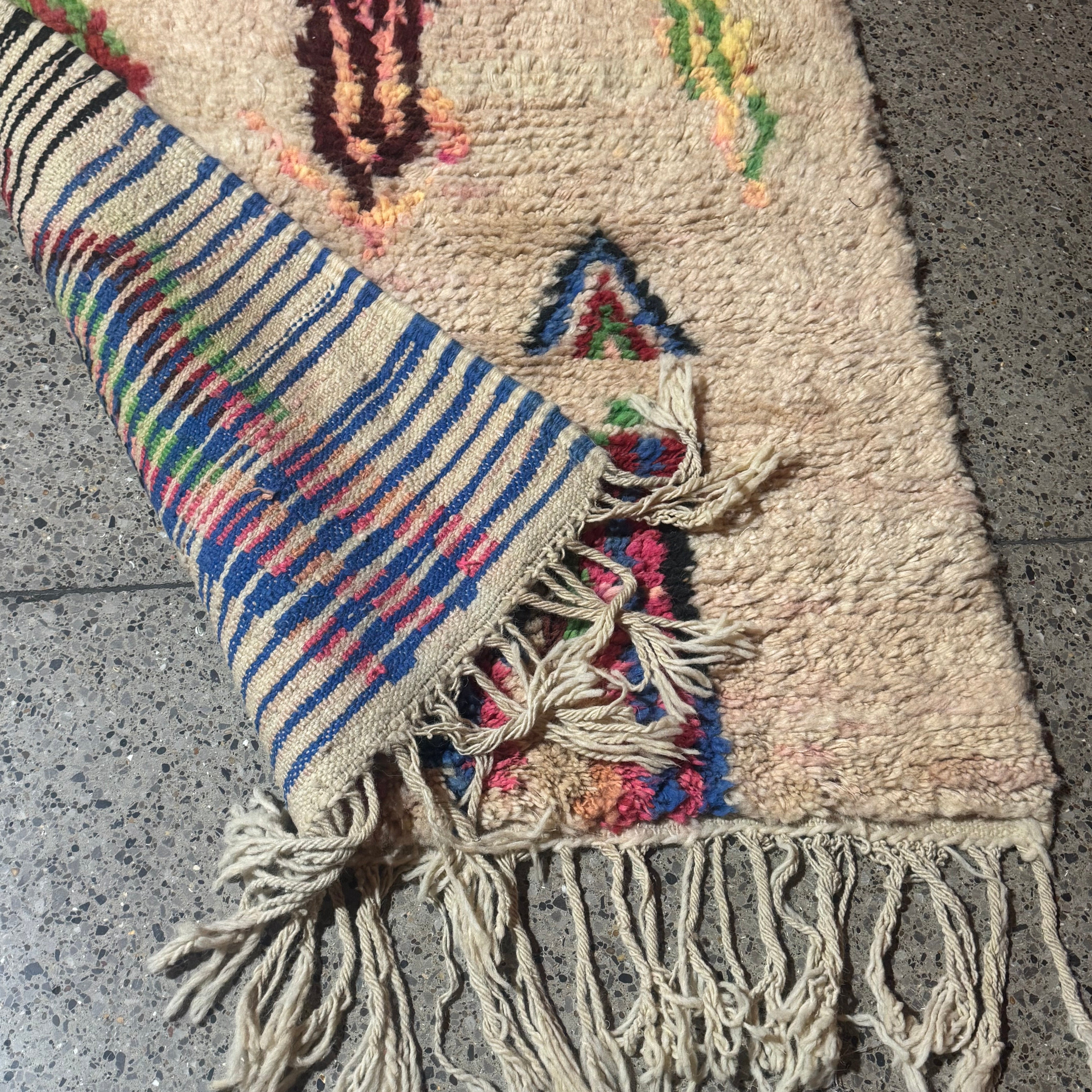 Boujaad Wool Rug " Desert Totems " 155 x 100 cm