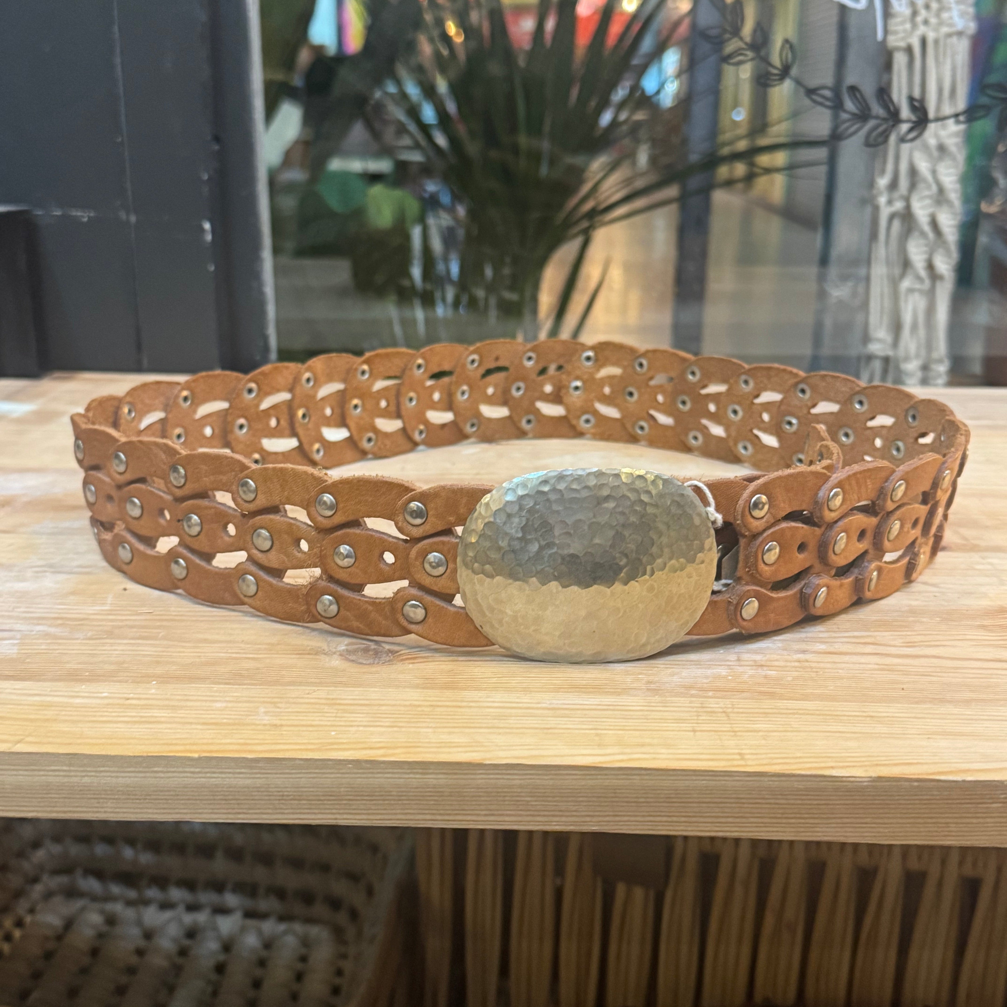 Artisan Large Link Leather Belt with Hammered Silver Buckle