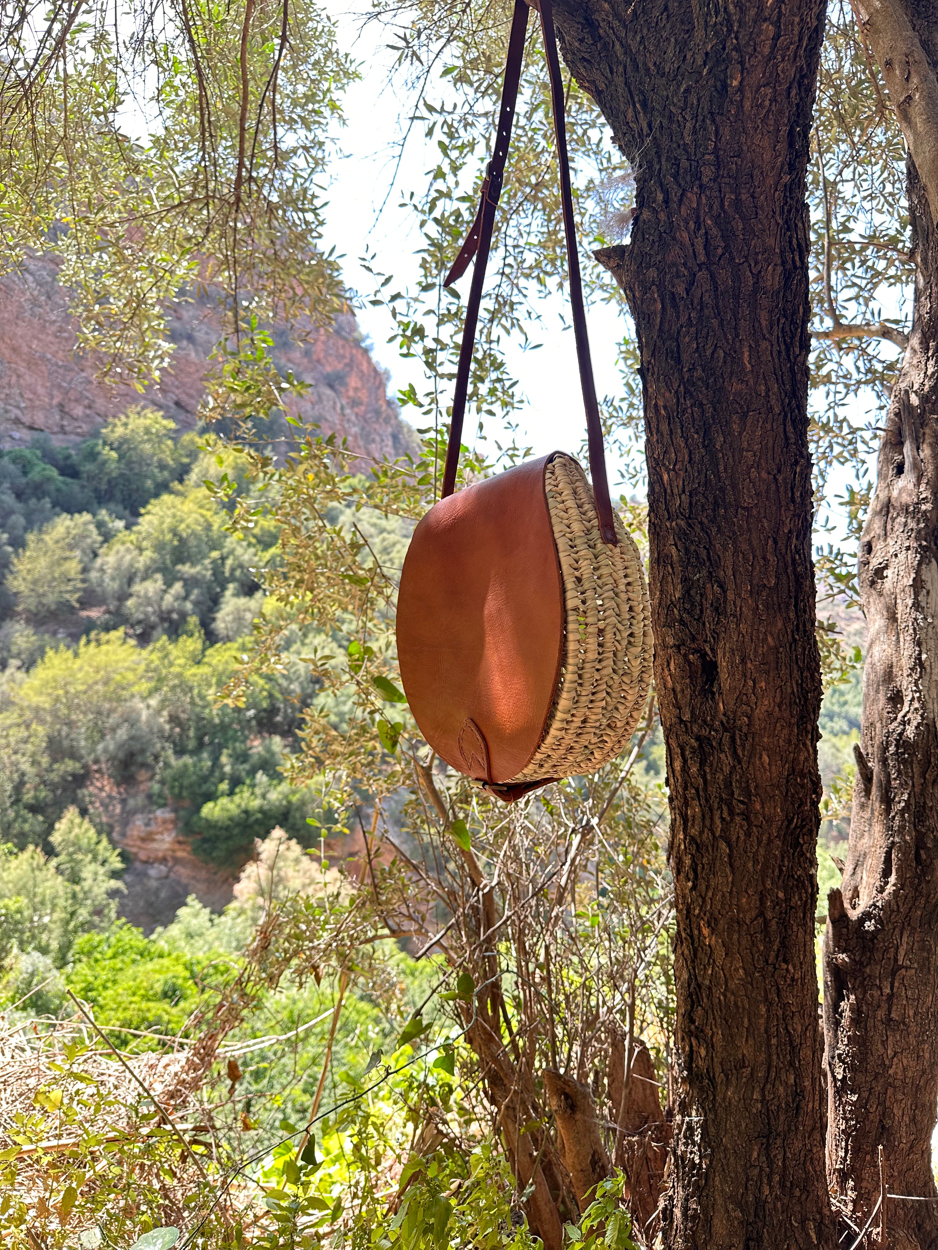 Sac de selle en feuilles de palmier et cuir