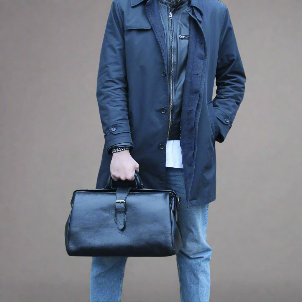 Leather overnight Doctor Bag - Black - Artisan Stories