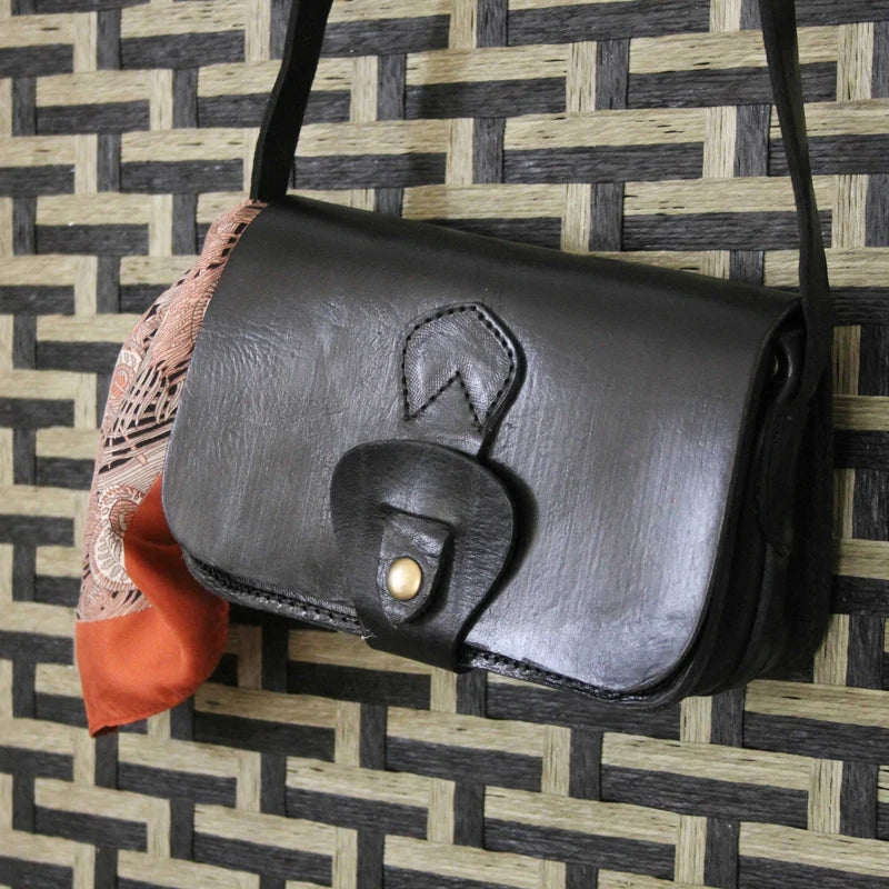 Noah Geldbörse Crossbody – Handgemachtes Vollnarbenleder – Gelb