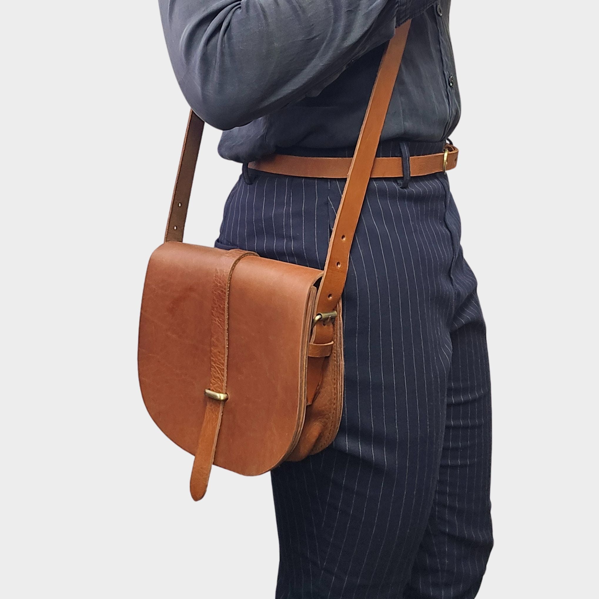 Sam Loop Leather Saddle Bag Light Brown - Artisan Stories