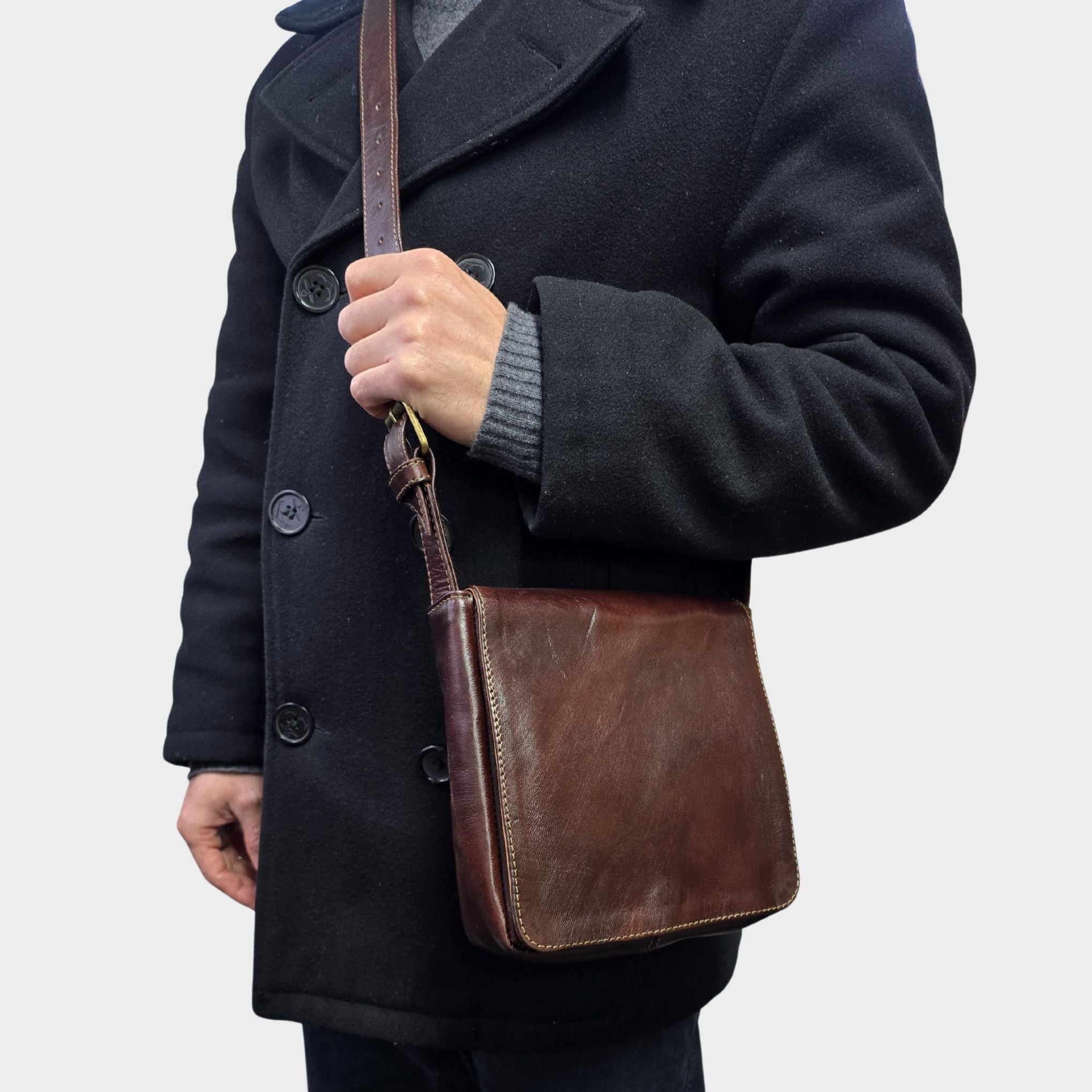Small harley Dark Brown Leather crossbody Bag - Artisan Stories