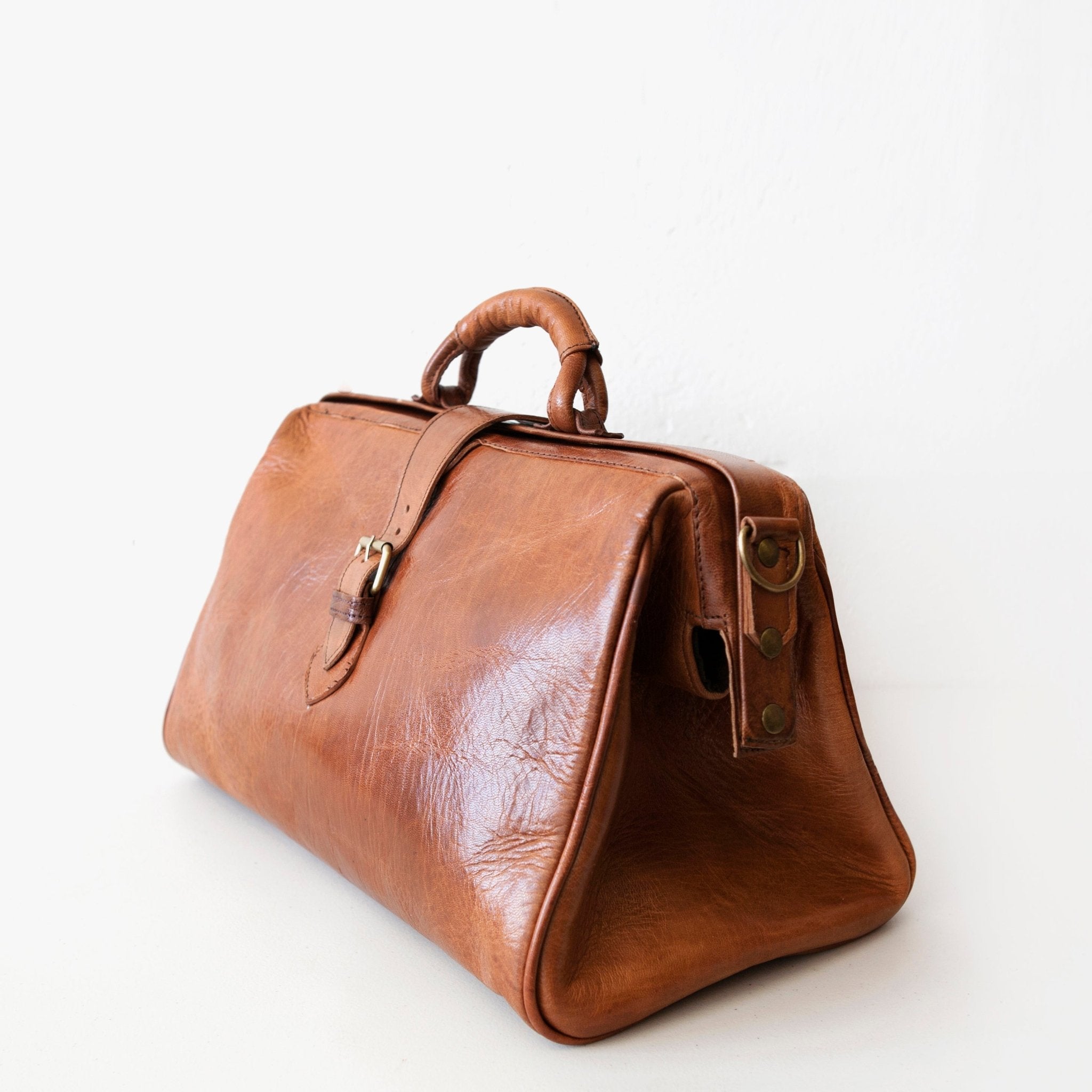Doctor Bag - Tan - Artisan Stories