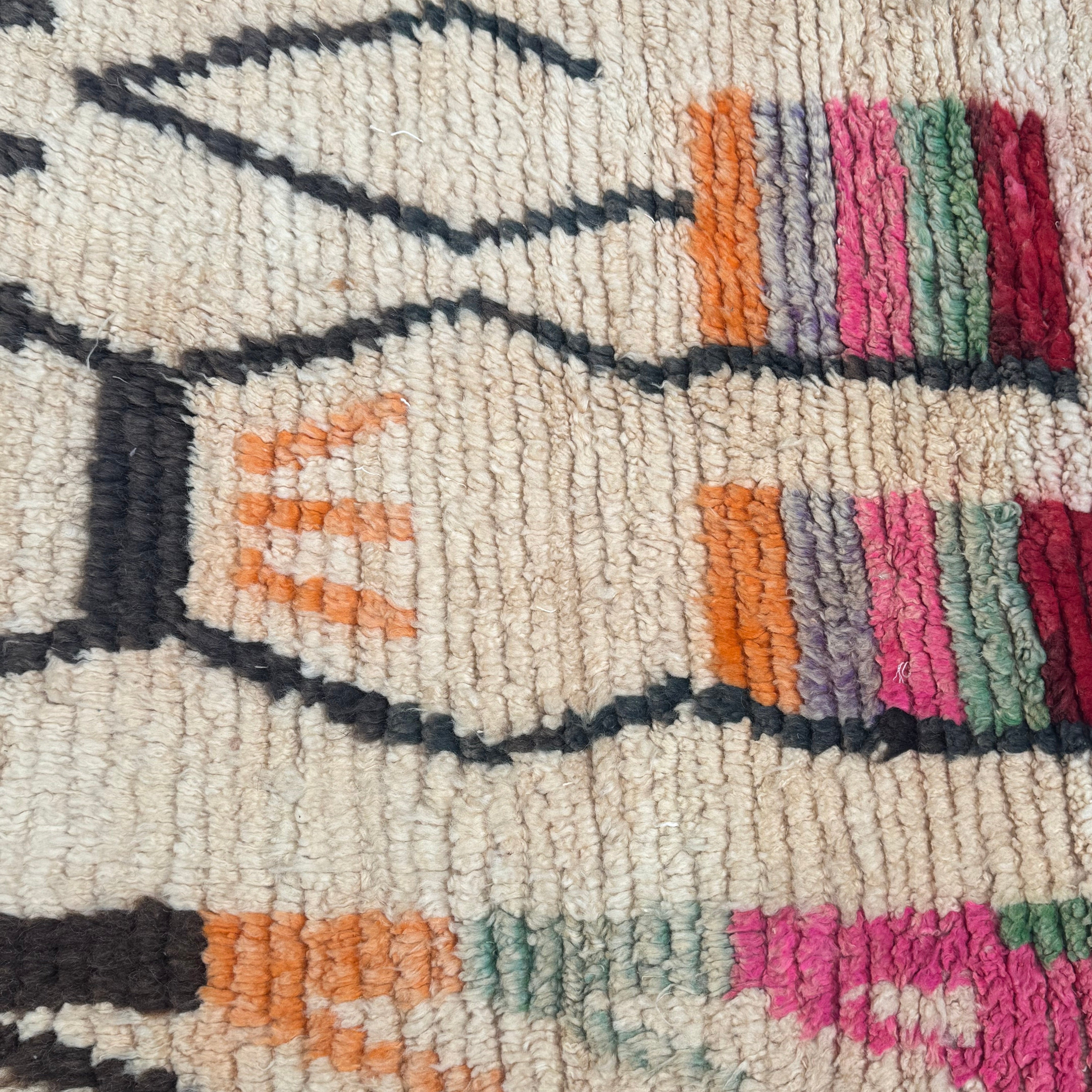 Boujaad Wool rug "Tribal Figures" 167 x 100 cm