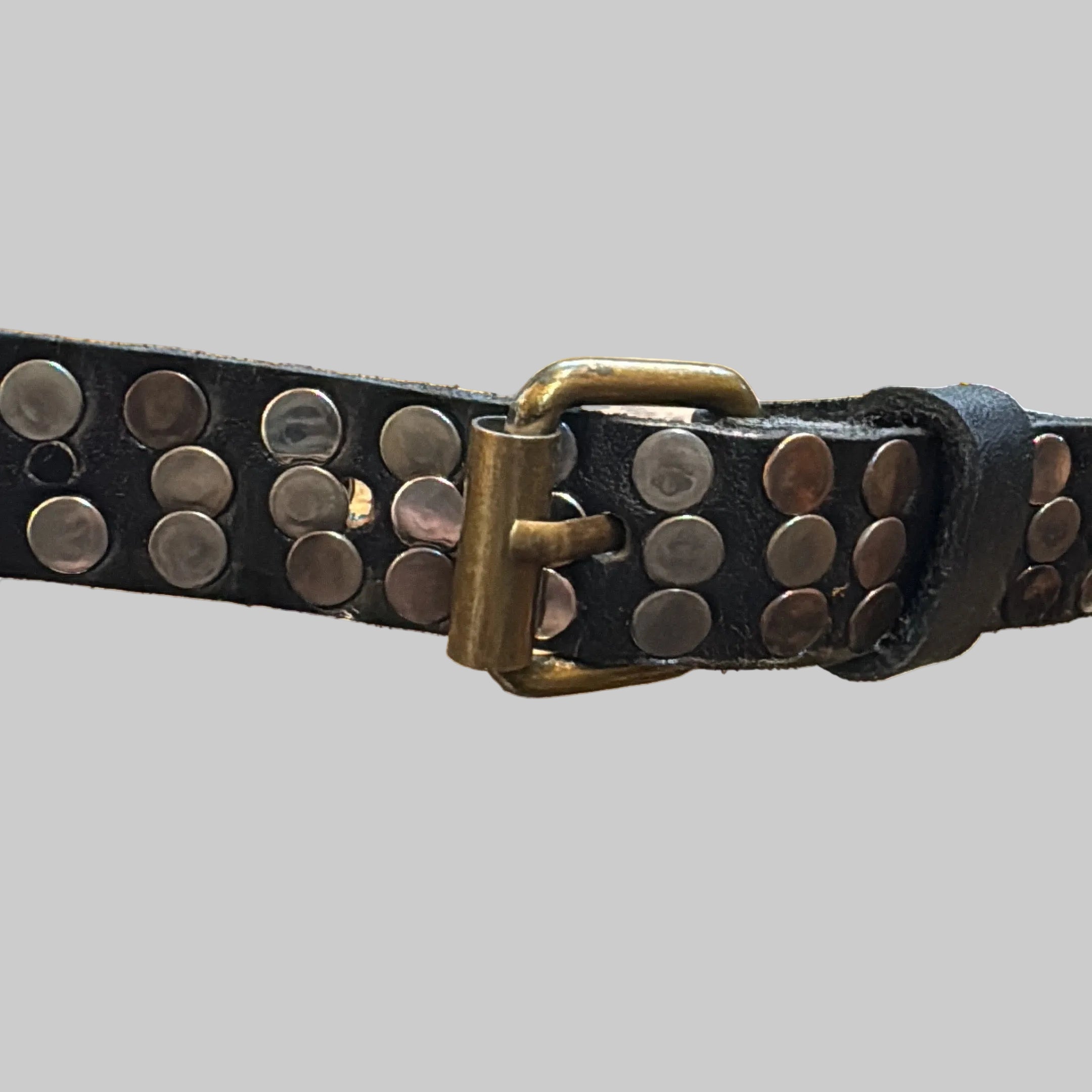 Slim Studded Leather Belt – Hand-Riveted Artisan Edition (2 cm)