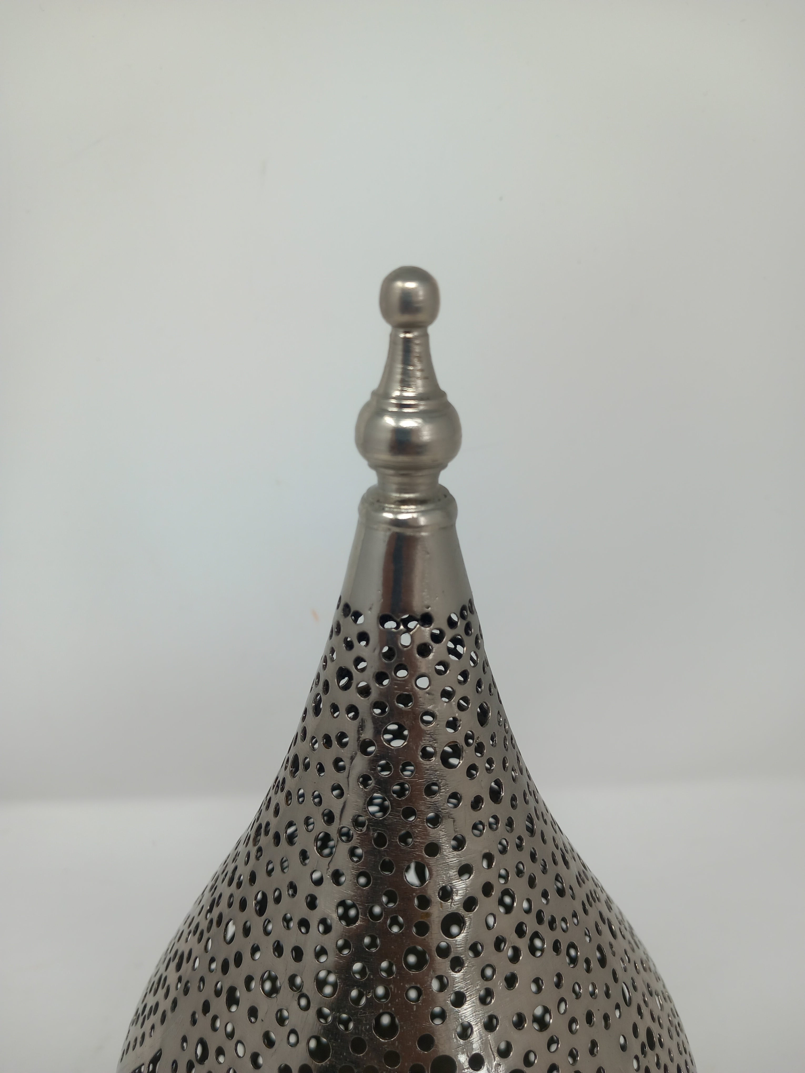 Silver Brass small tear shape patterned Filigree table lamp