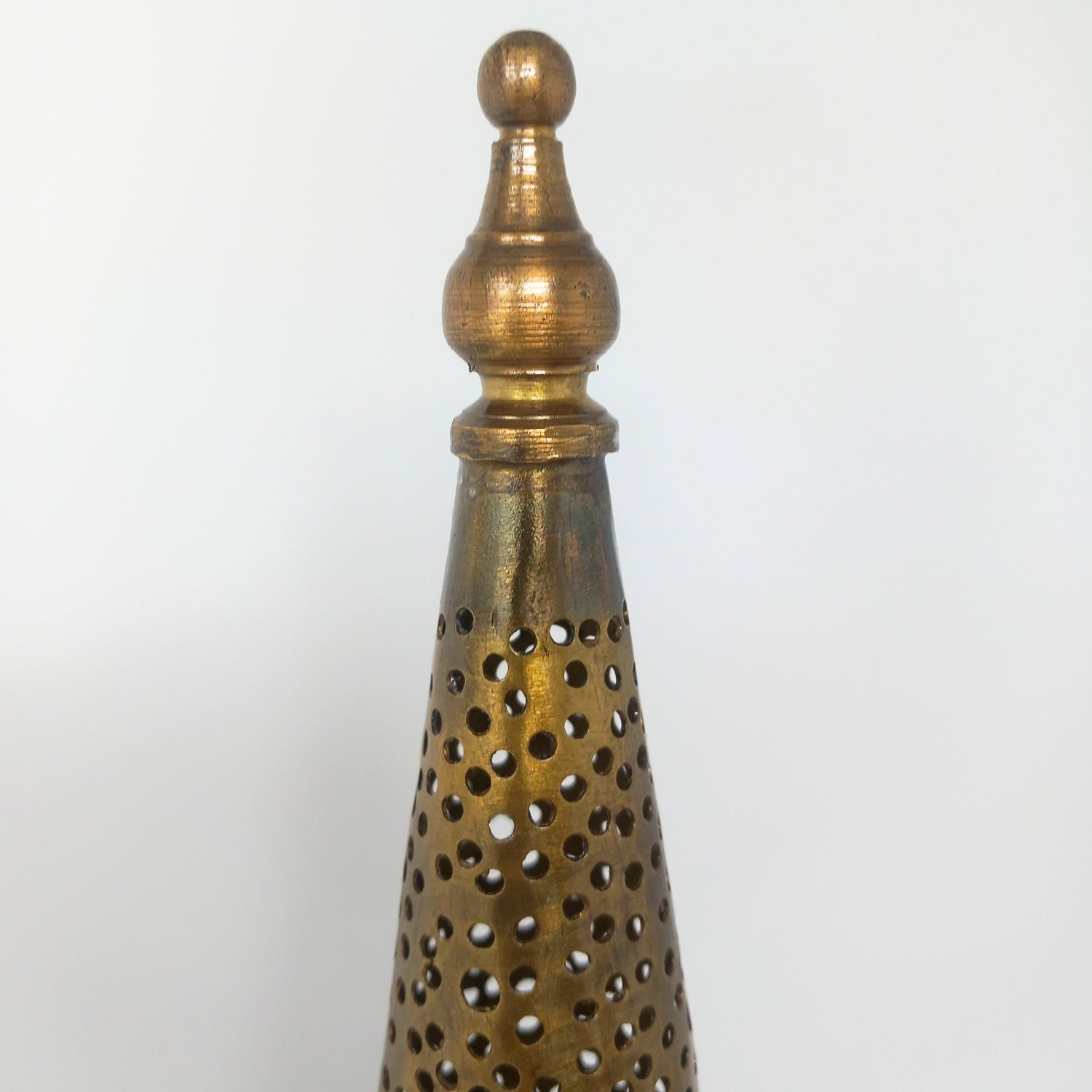 Antique Brass Tear Shape dot design table lamp