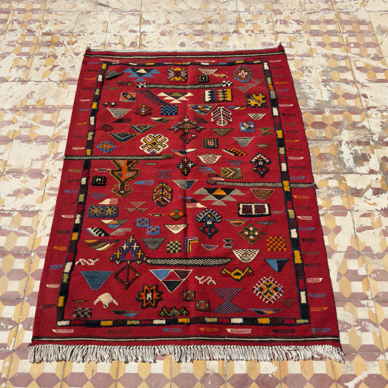 Handwoven Taznakht Wool Rug – 163x120 cm | Rich Red Berber Motifs