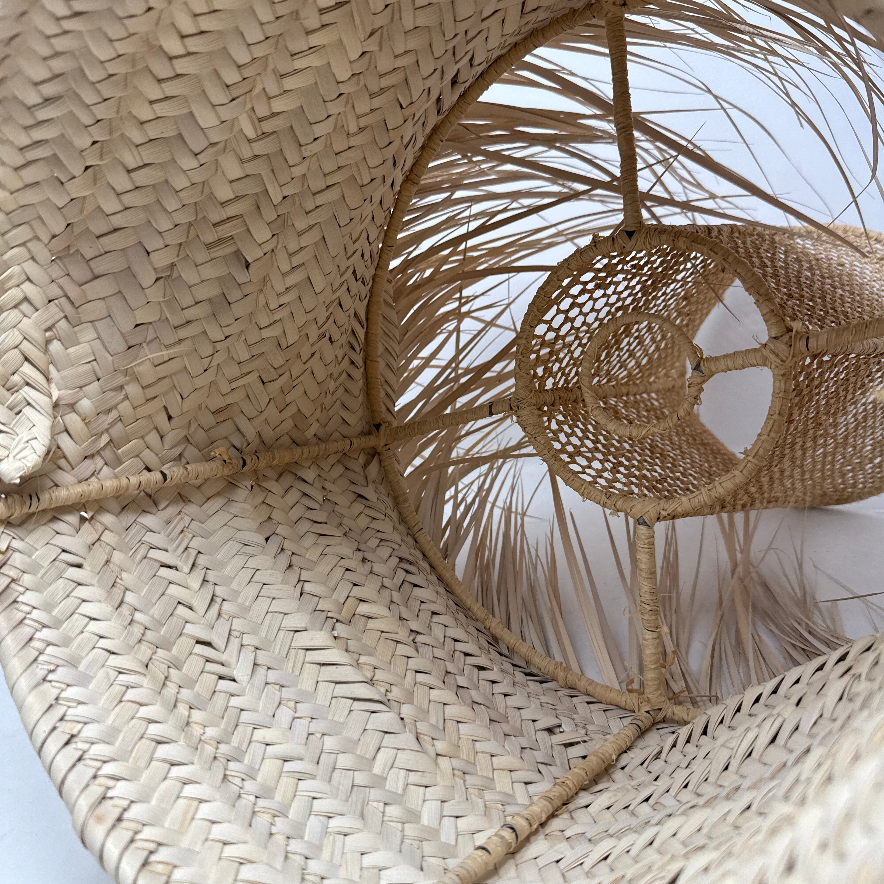 Fringed Raffia Table Lamp – Handwoven Moroccan Statement Light