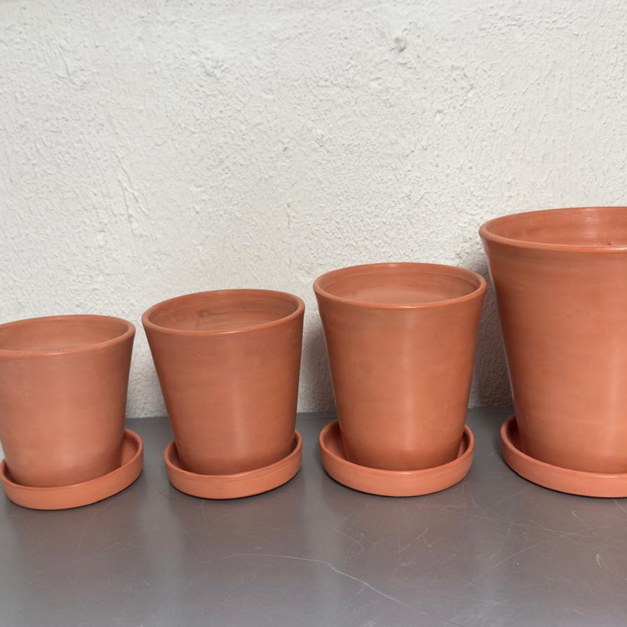 Moroccan Tadelakt Plant Pot with Saucer – Handcrafted Artisan Planter