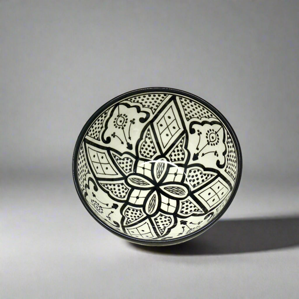 Hand-Painted Safa Ceramic Salad Bowl – Black & White