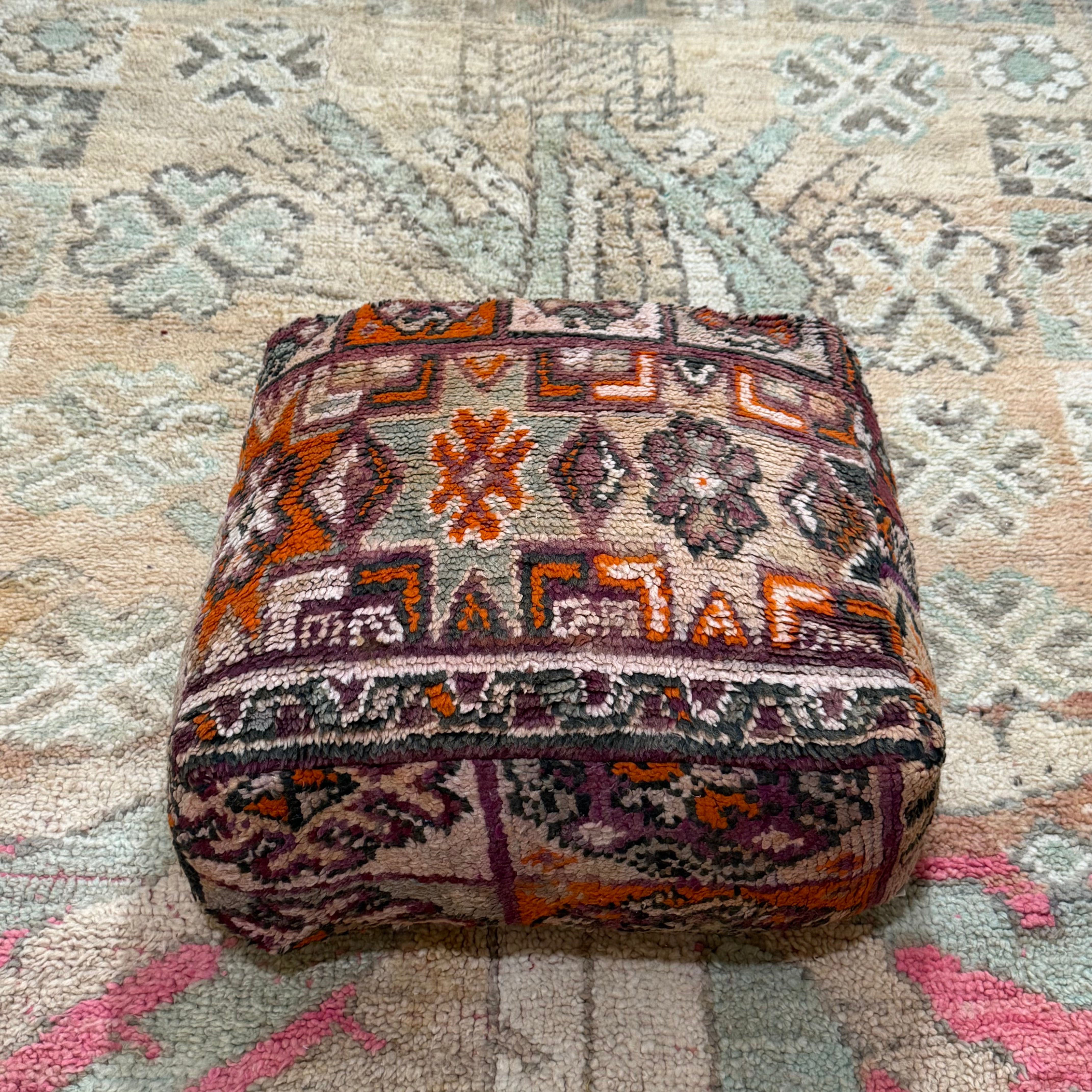 Vintage Boujad Pouffe – Warm Neutrals with Plum & Orange Tribal Motifs (60 × 60 × 20 cm)