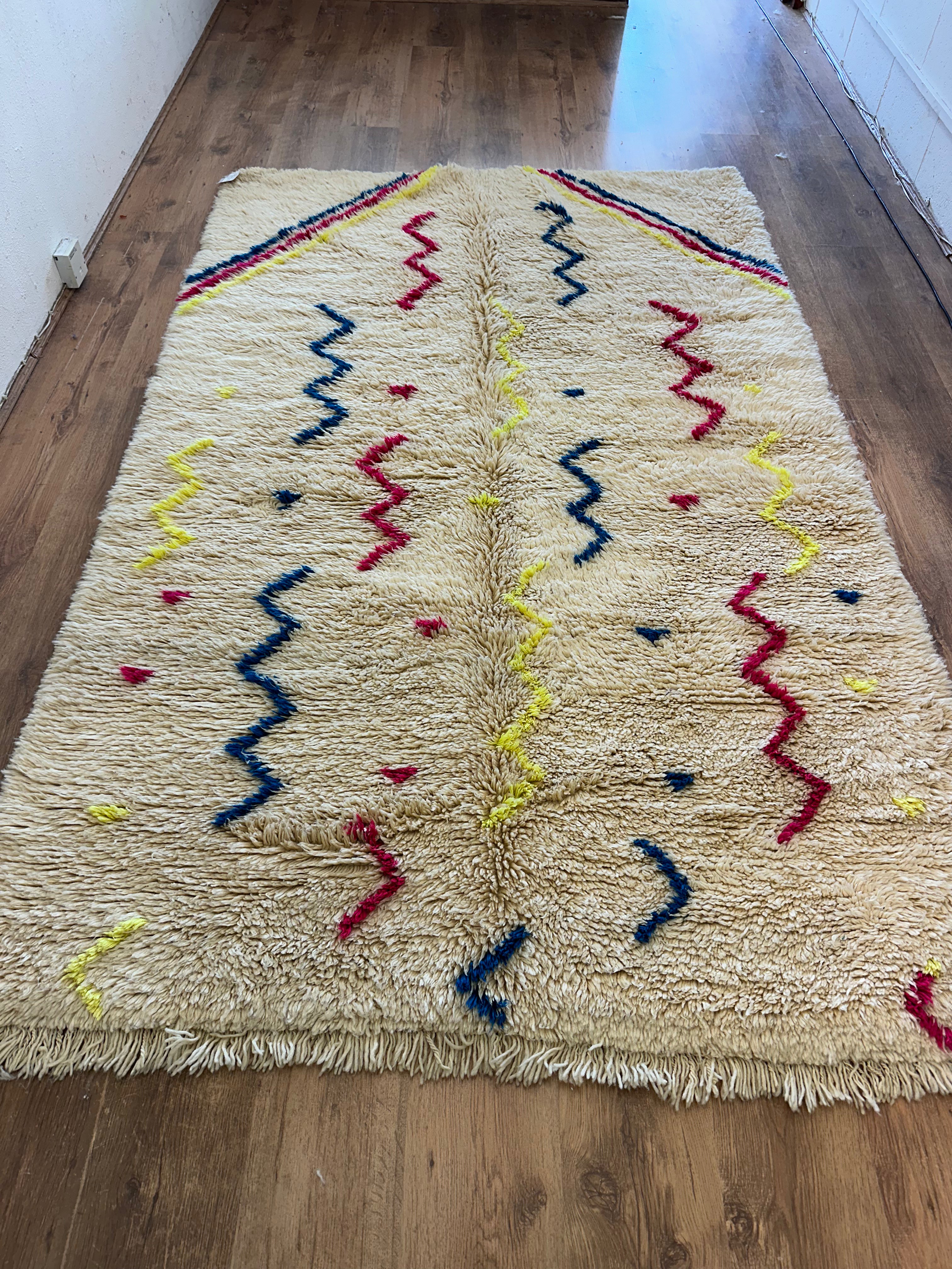BENI OURAIN RUG 255 X 155 CM - Artisan Stories 