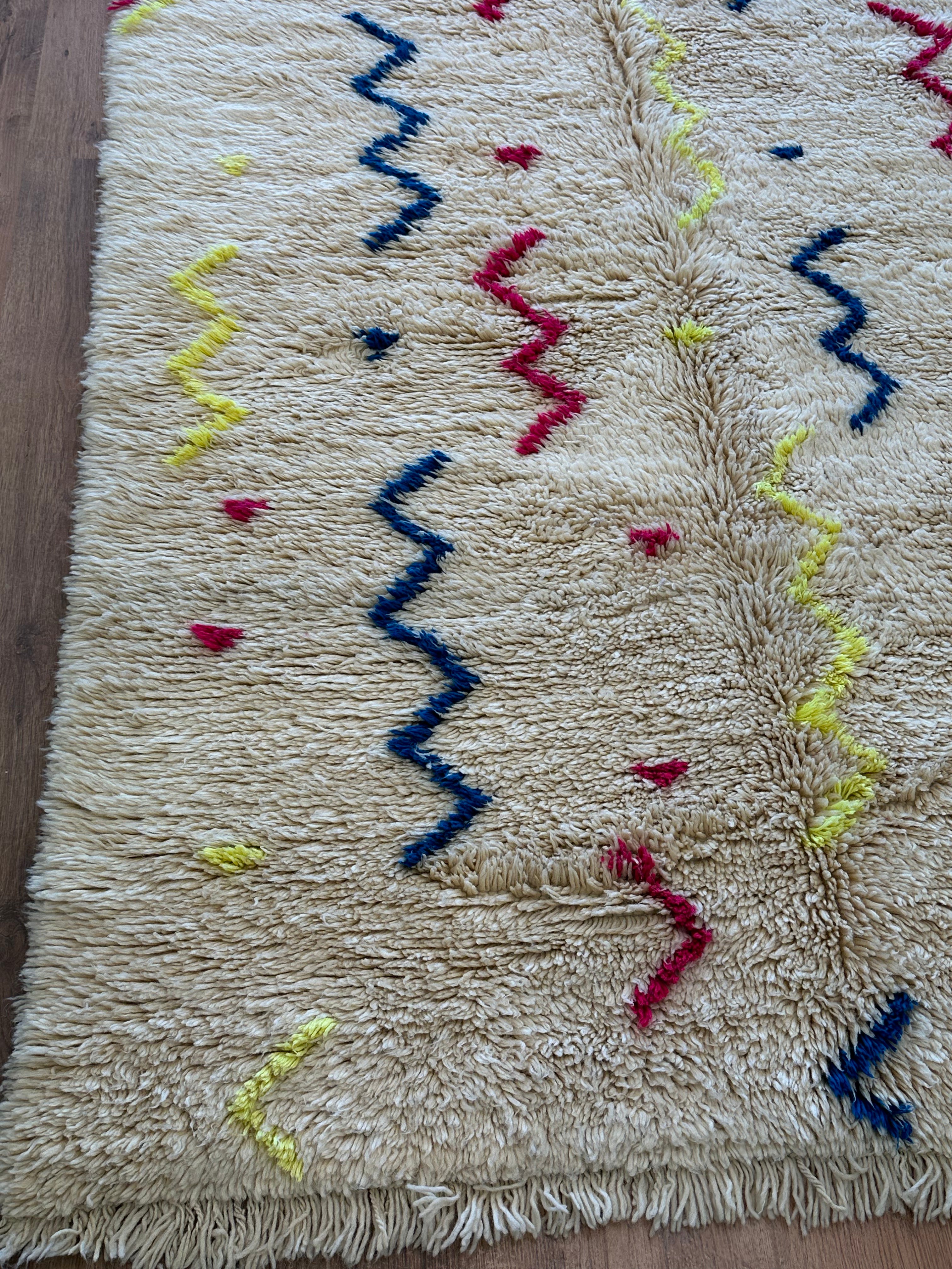 BENI OURAIN RUG 255 X 155 CM - Artisan Stories 