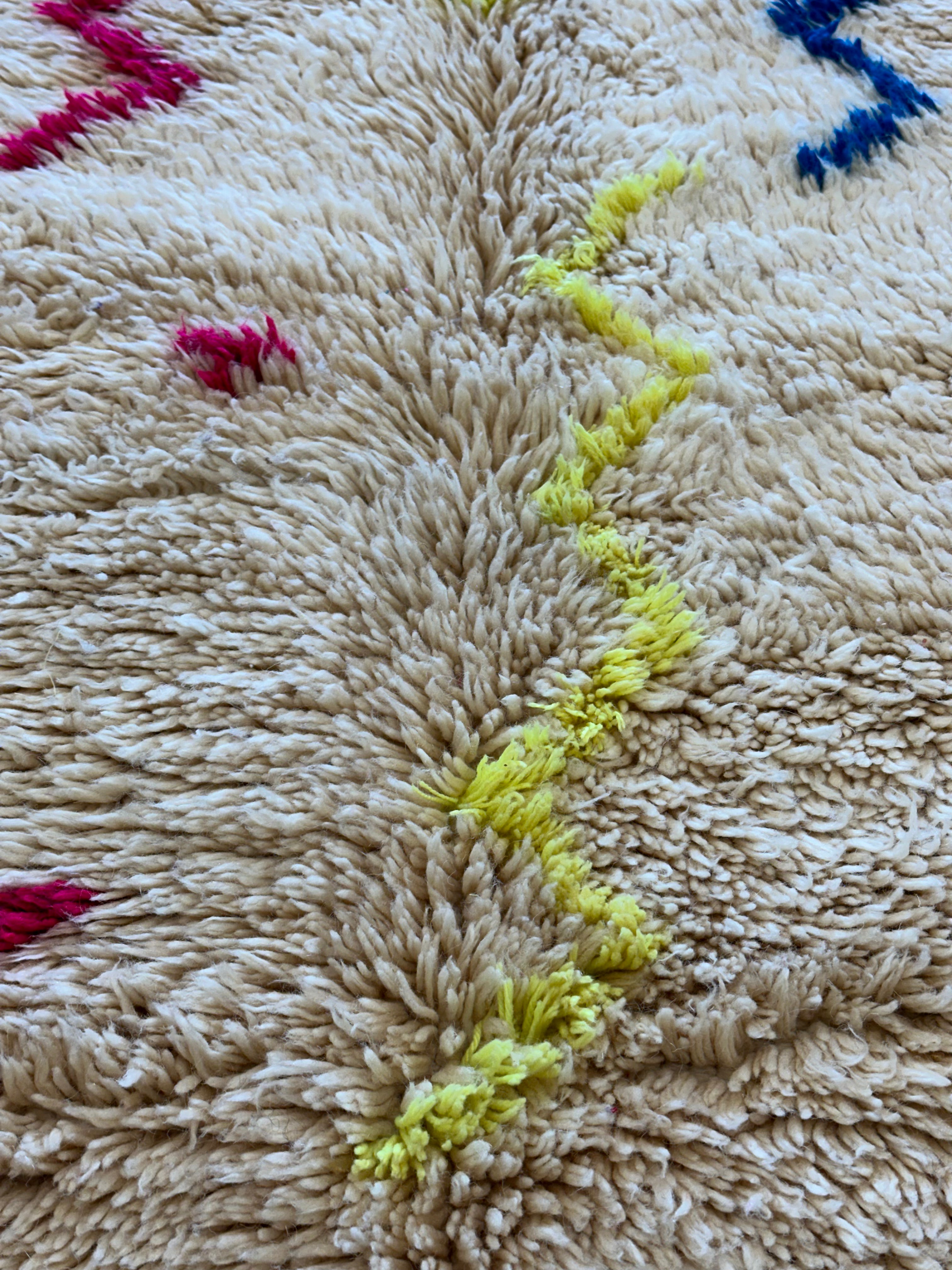 BENI OURAIN RUG 255 X 155 CM - Artisan Stories 