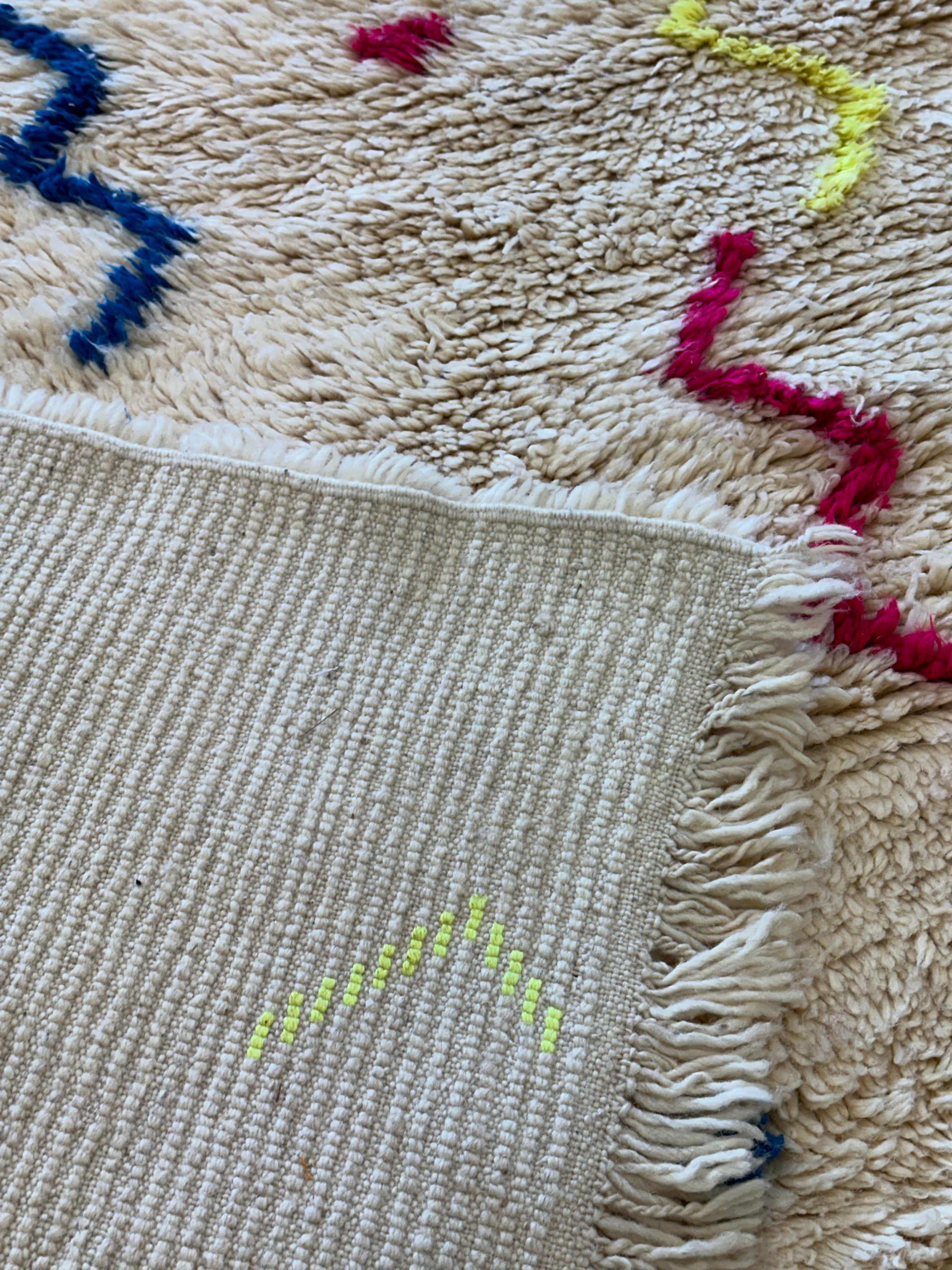 BENI OURAIN RUG 255 X 155 CM - Artisan Stories 