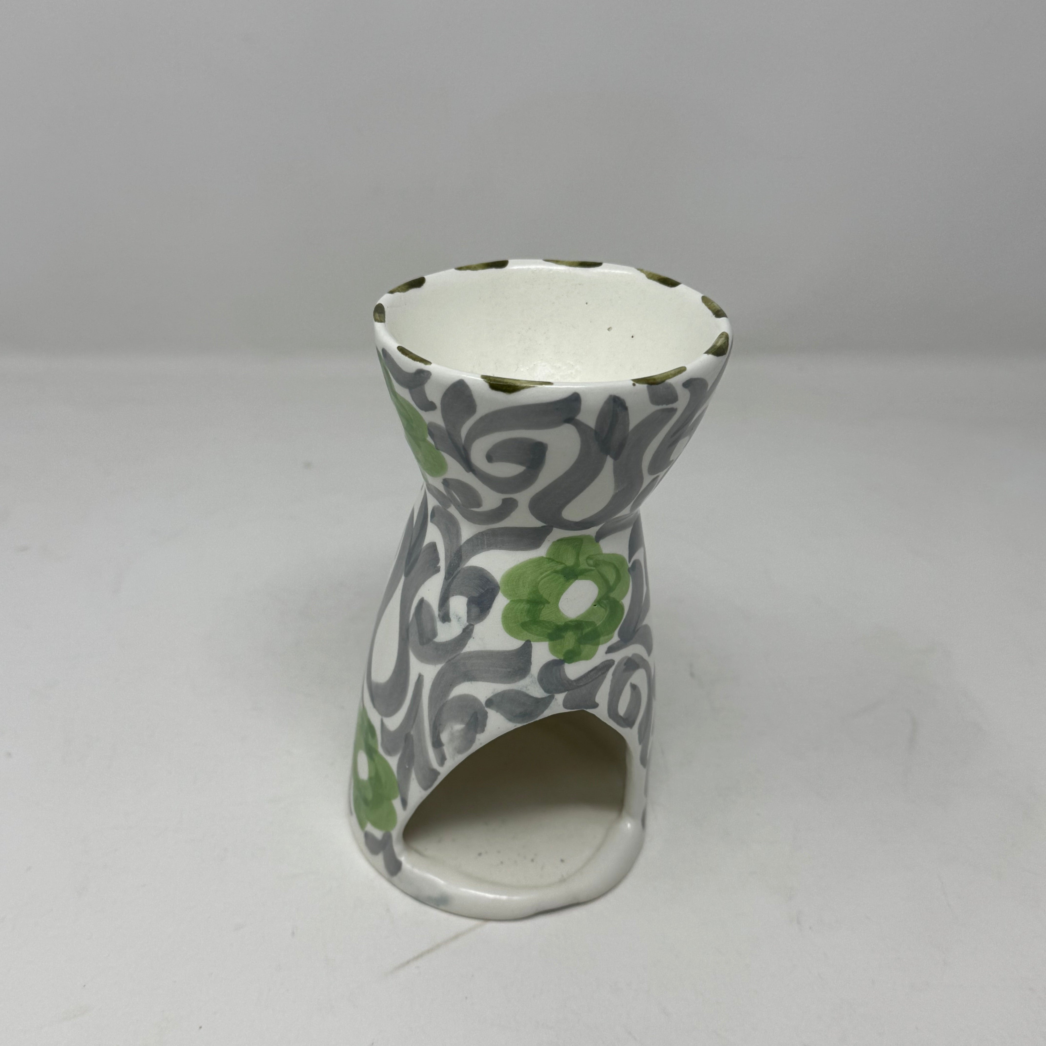 Hand-Painted Ceramic Oil Burner – Artisan Design