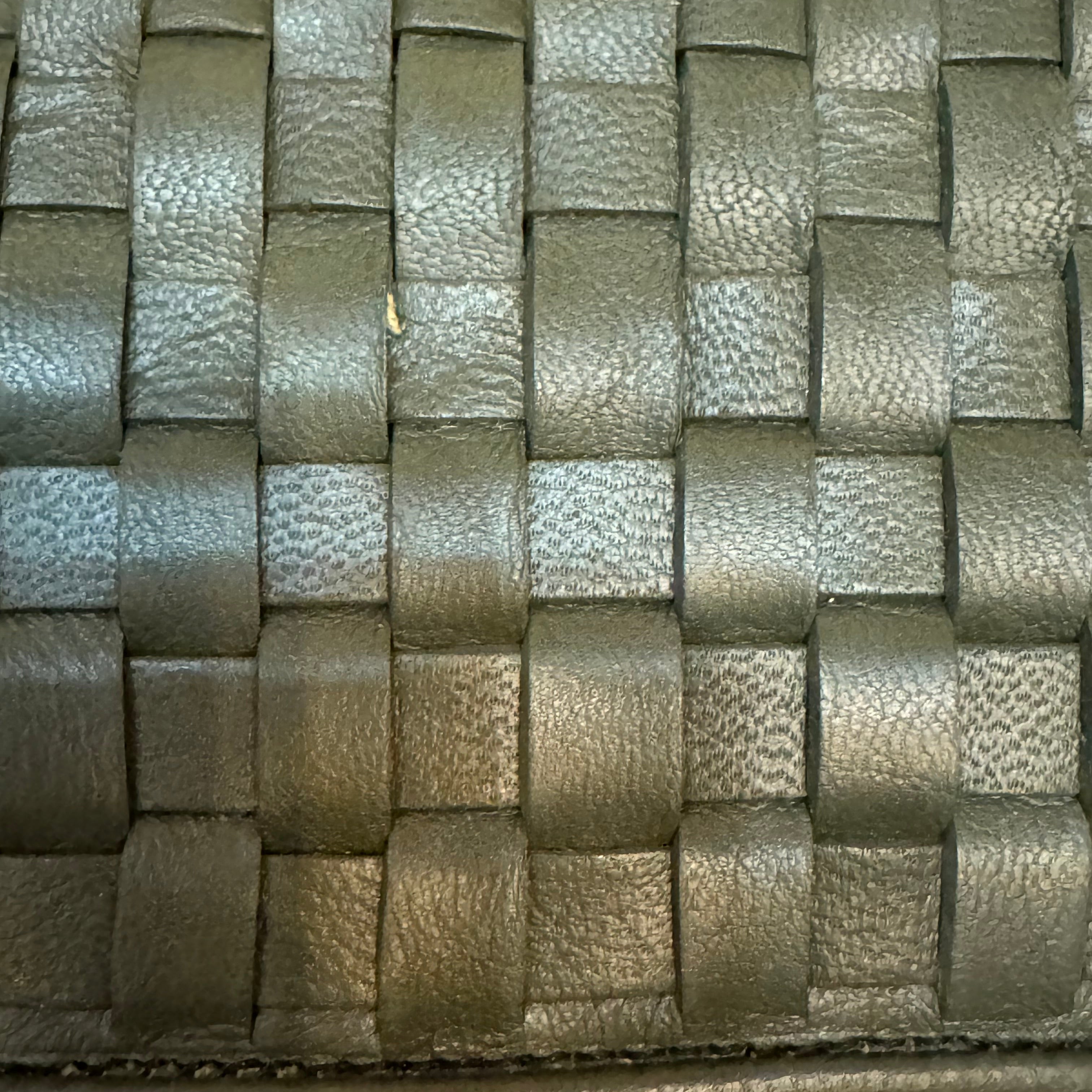 Handwoven Leather Zip-Around Clutch Wallet – Artisan Made (6 Colours)