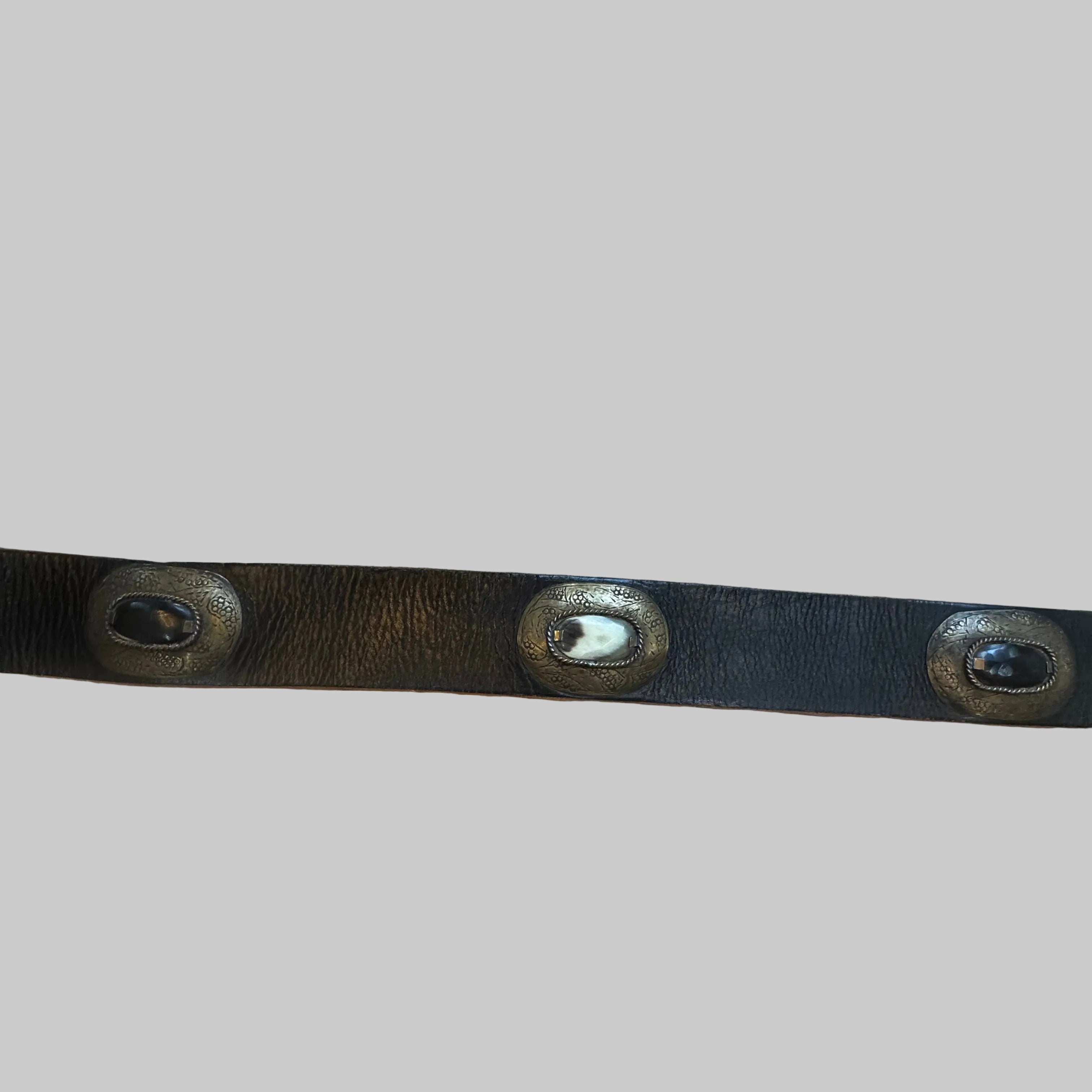 Heritage Western Leather Belt – Brass & Horn Buckle