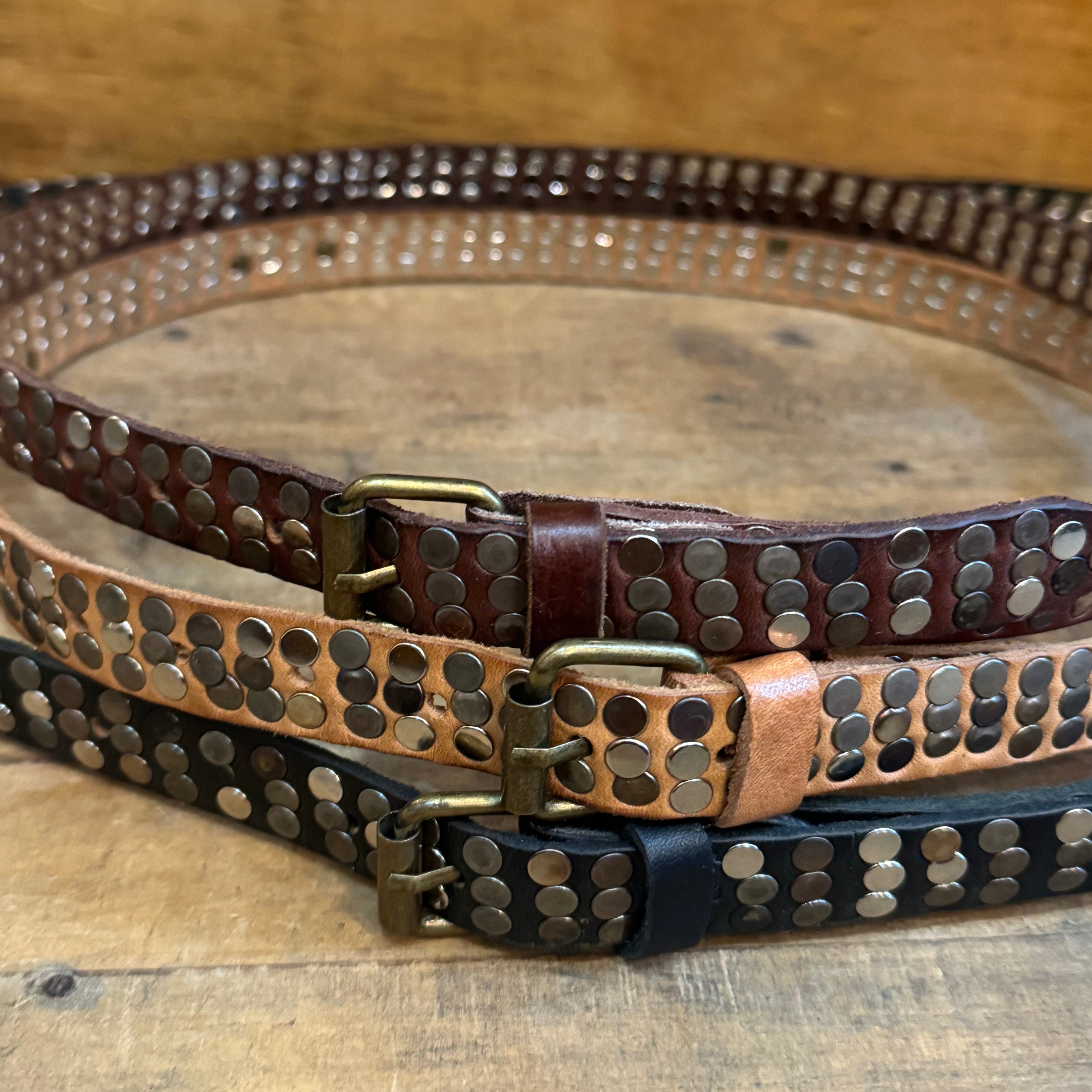 Slim Studded Leather Belt – Hand-Riveted Artisan Edition (2 cm)