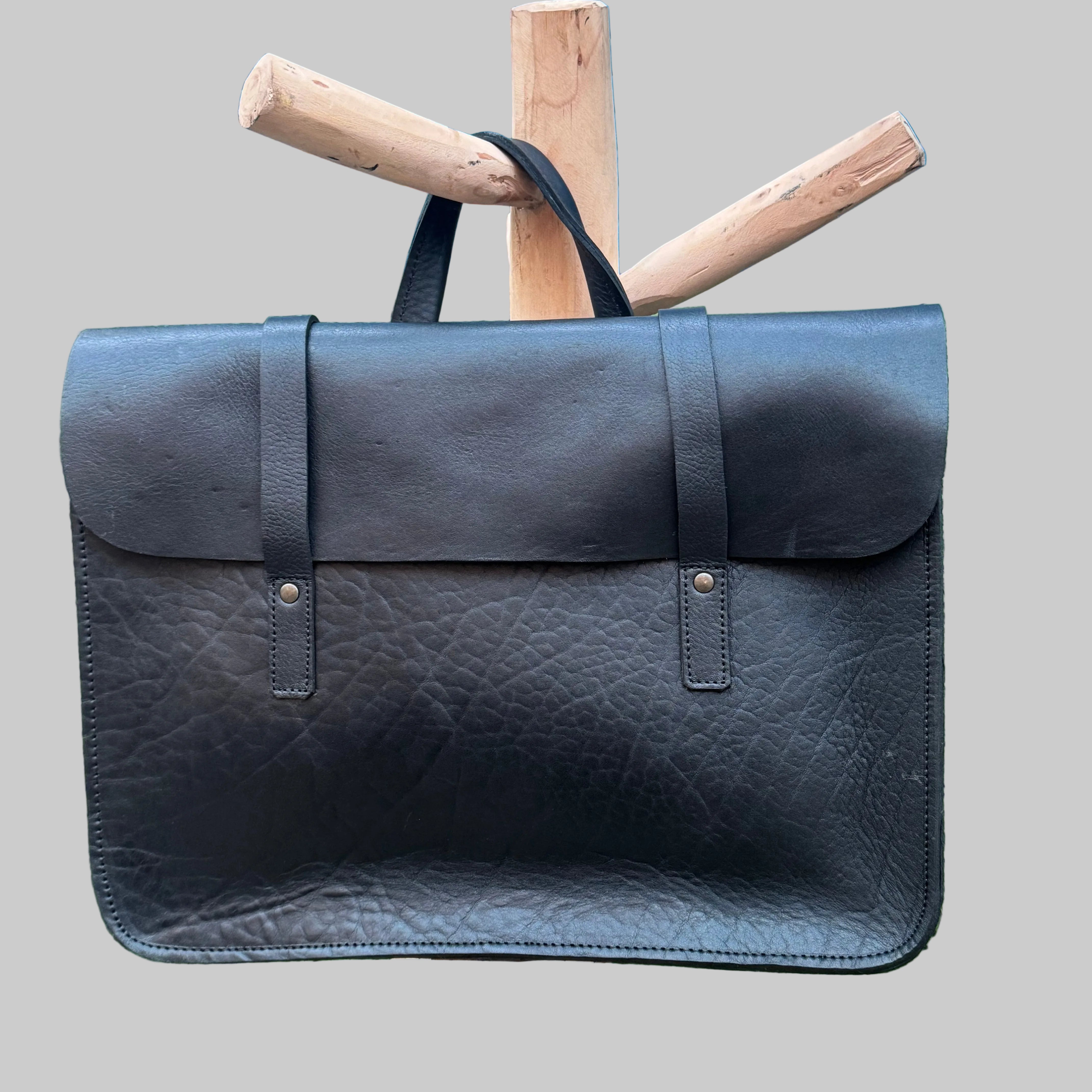 Jordan Messenger Bag – black Full Grain Leather Work Bag