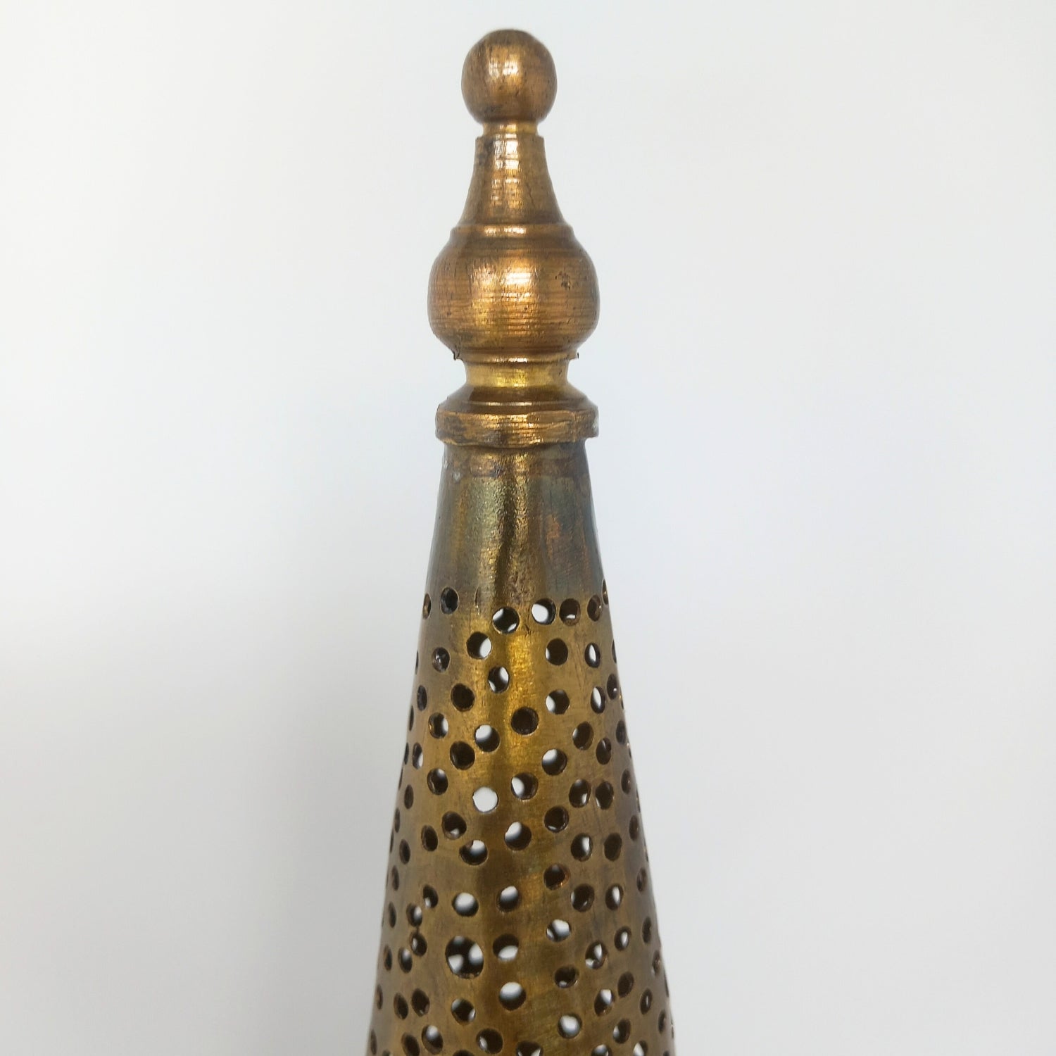 Antique Brass Tear Shape dot design table lamp - Artisan Stories