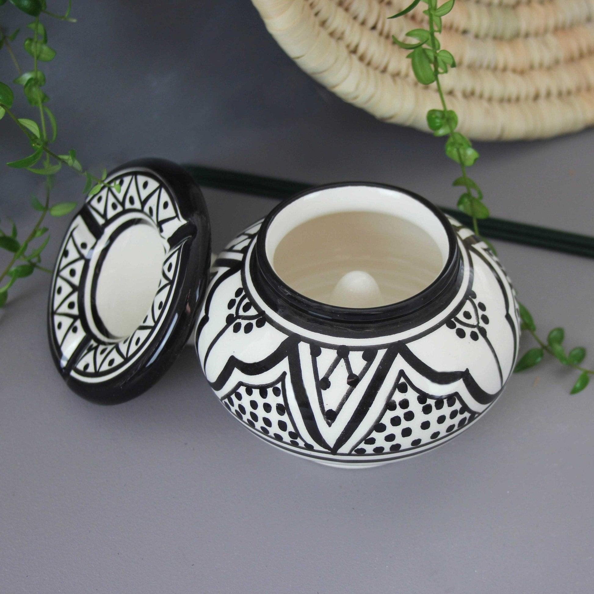 Black Safa Ceramic Ashtray - Artisan Stories