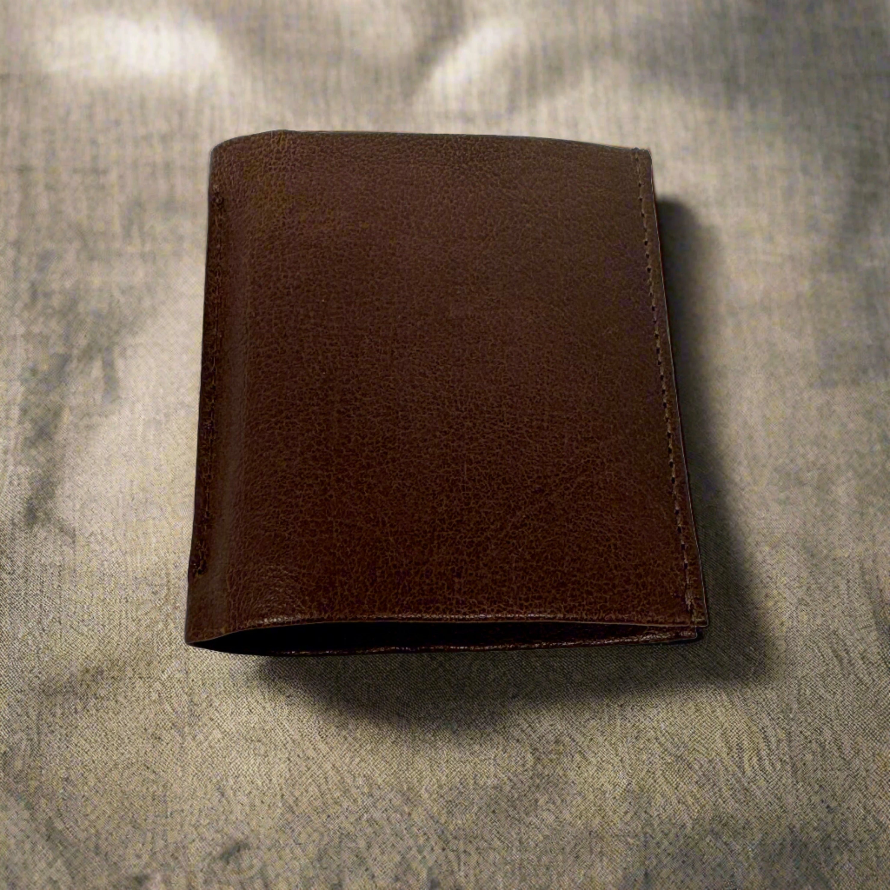 Mens Leather Wallet 1417 - Artisan Stories 