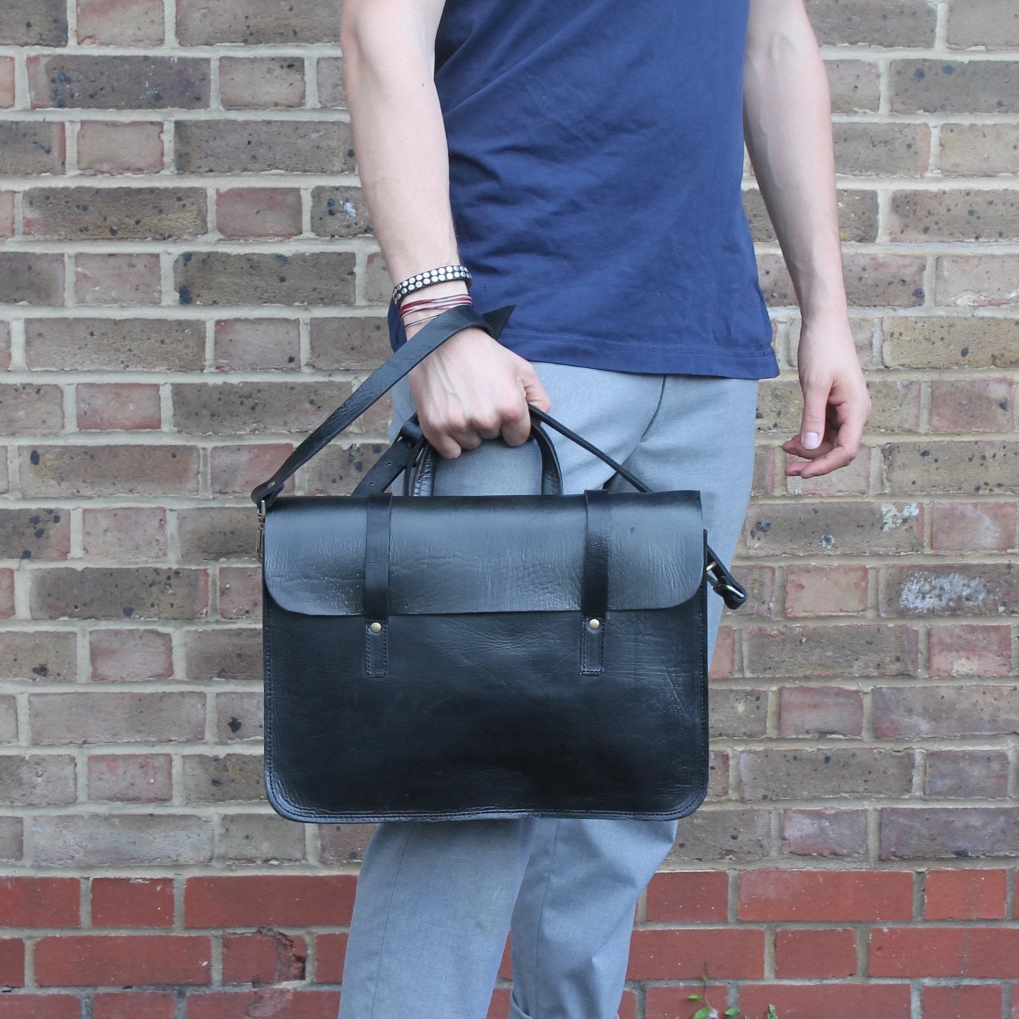 Jordan Leather messenger Bag - Black - Artisan Stories